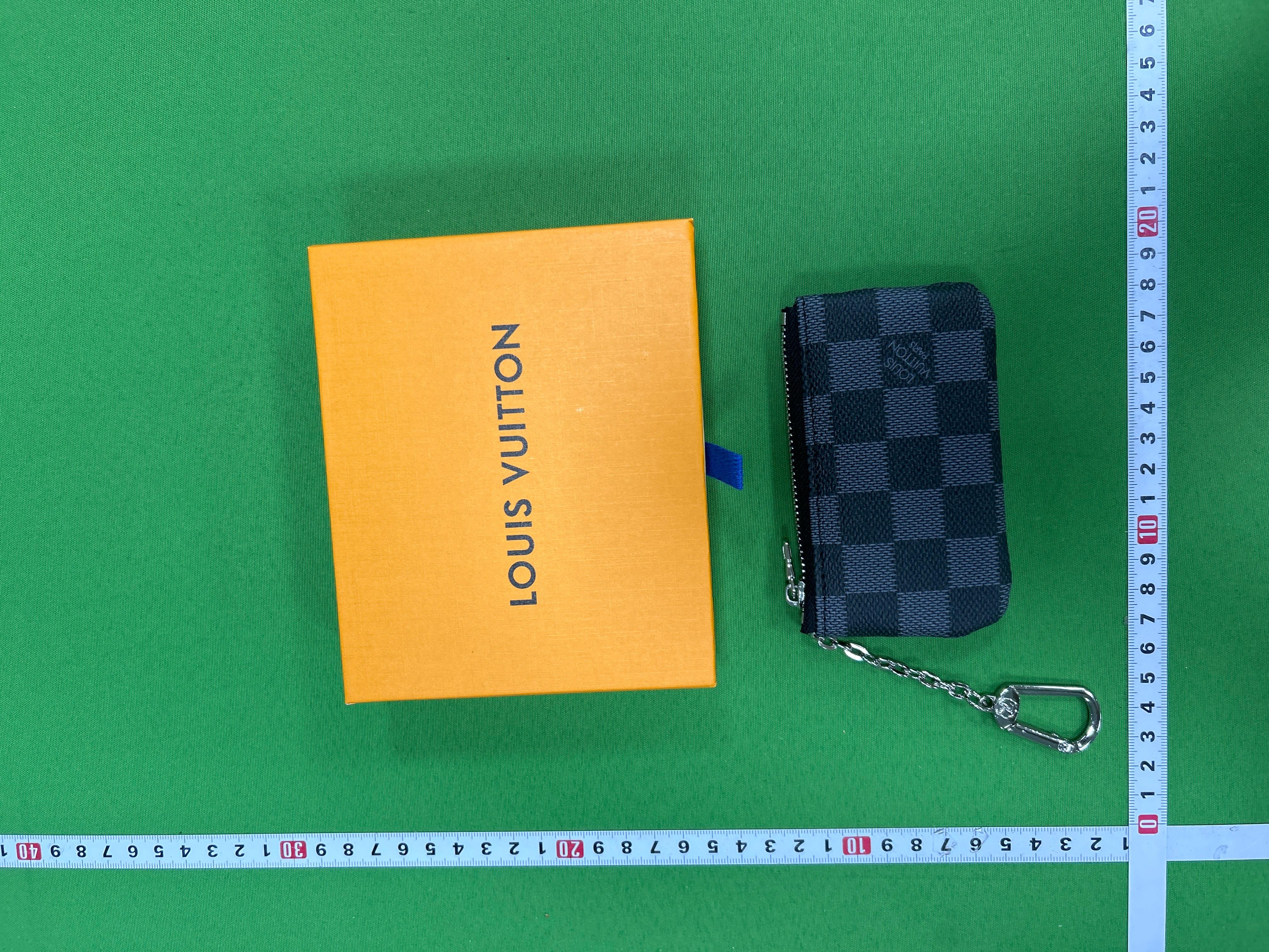 Foto QC 1 de Louis Vuitton Key Pouch Damier Graphite