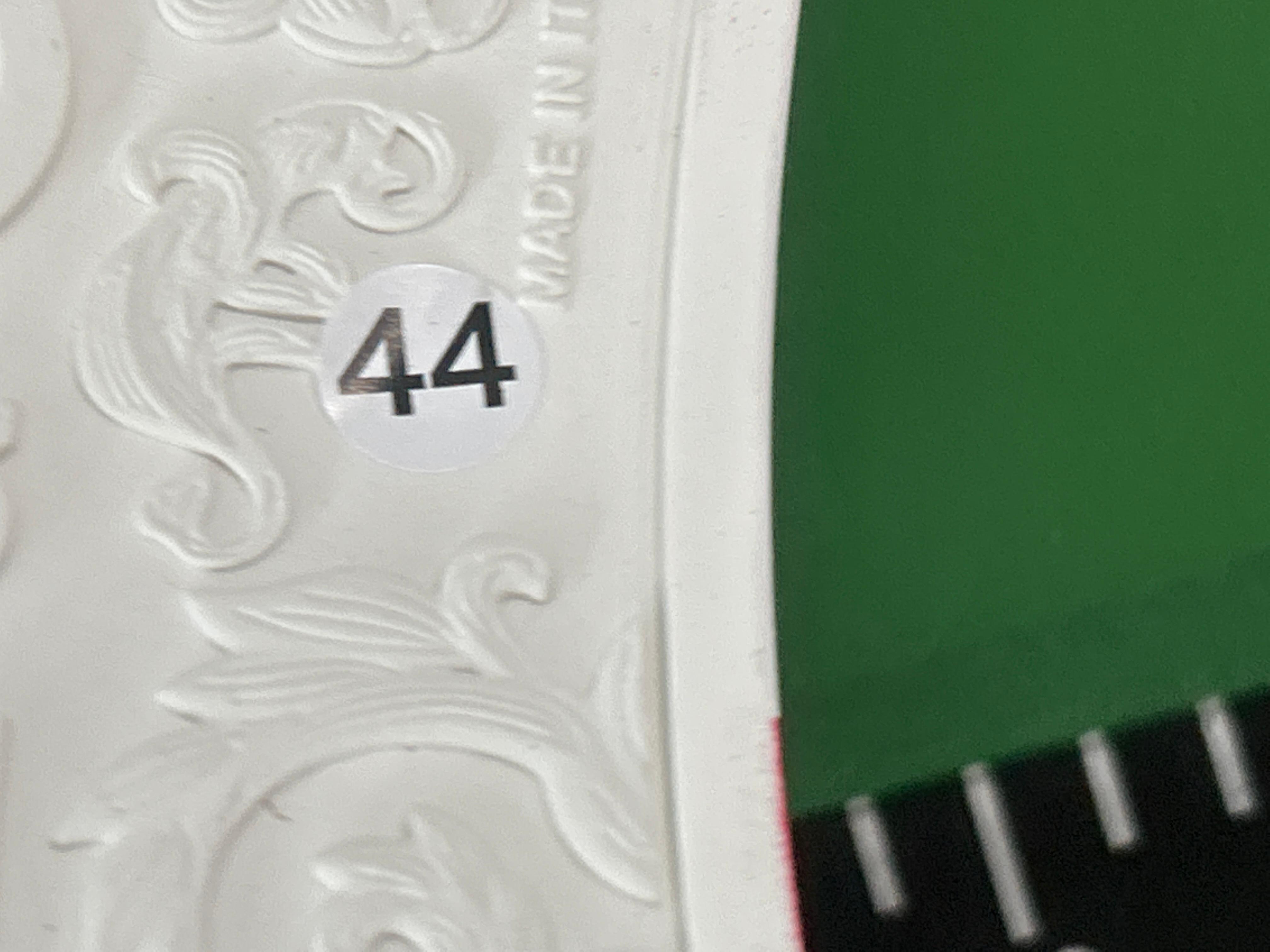 Foto QC 4 de Dolce & Gabbana Portofino Low Black Leather Graffiti Crown Patch CS1570