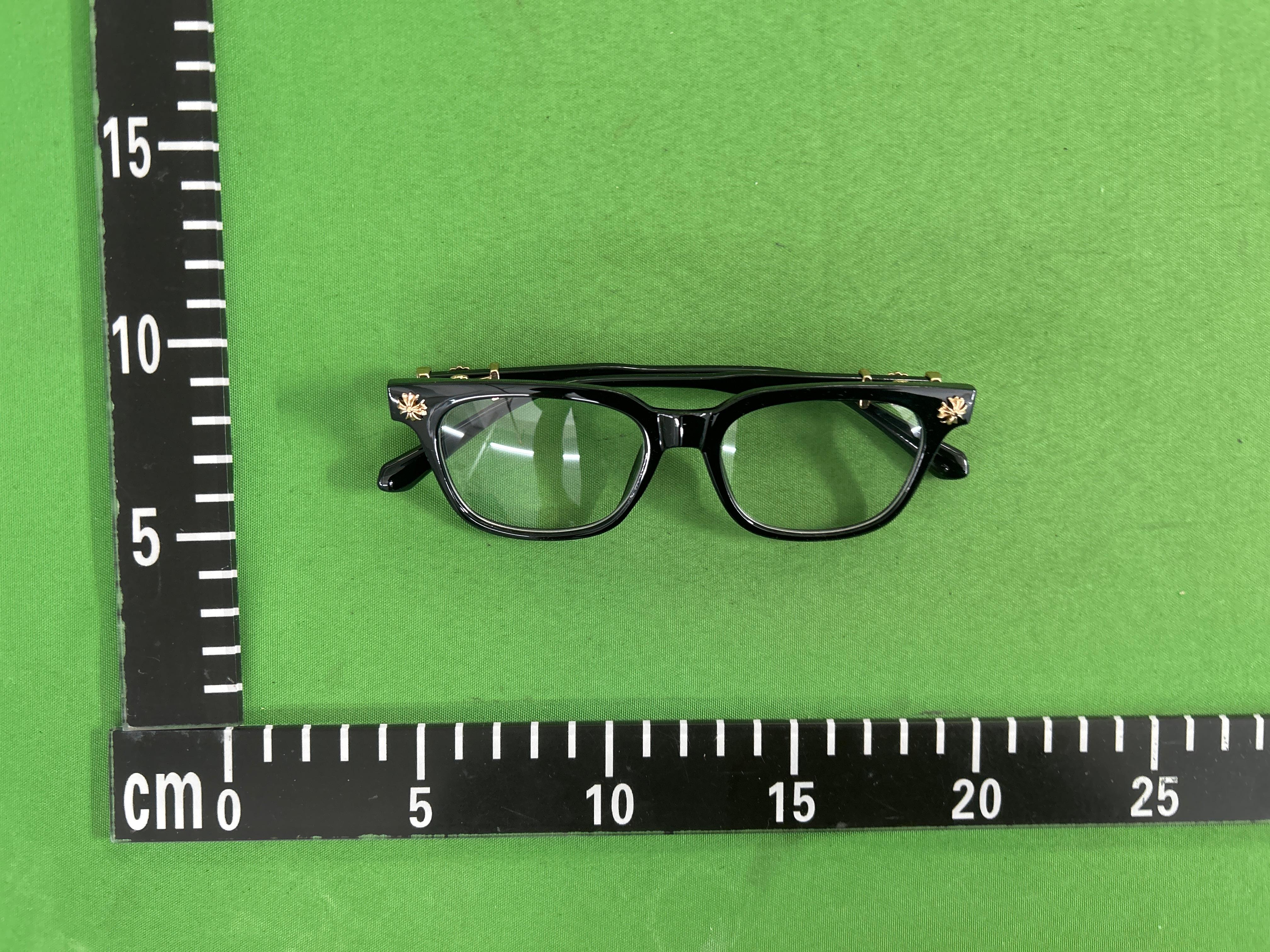 Foto QC 3 de Chrome Hearts Cox Ucker Square-Frame Acetate Sunglasses Black Black (COX-UCKER BK-SS)