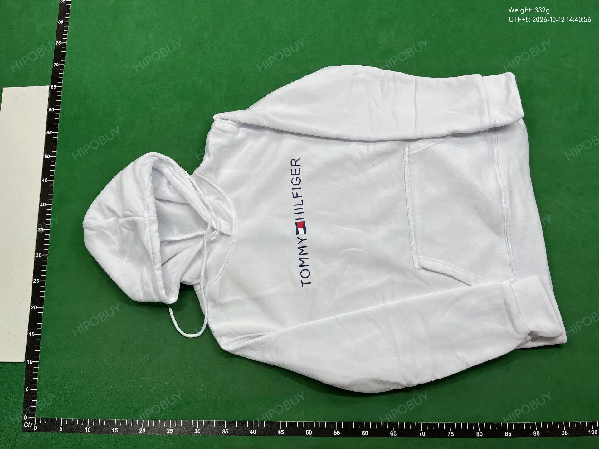 Foto QC 2 de Tommy Hilfiger Logo EST. 1985 Crewneck Sweater Red