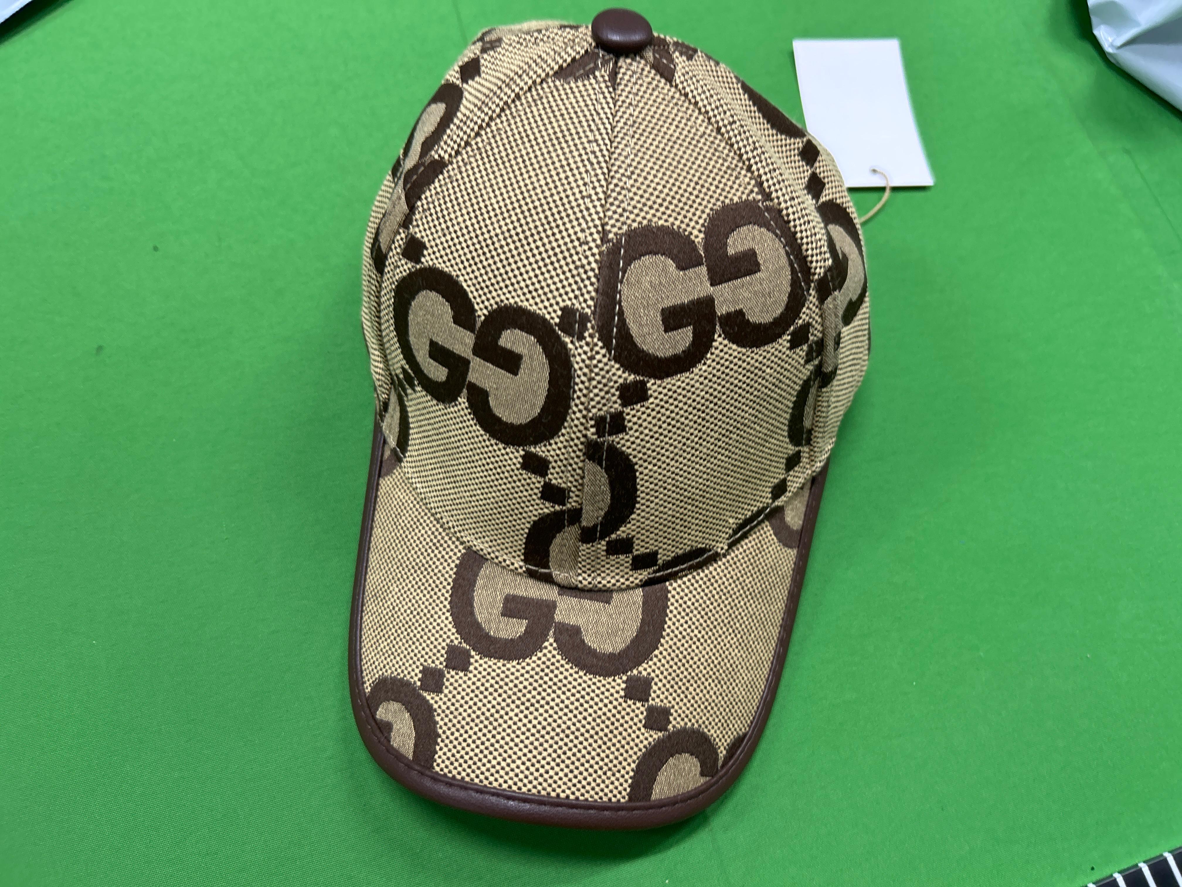 Foto QC 3 de Gucci Jumbo GG Cap Beige