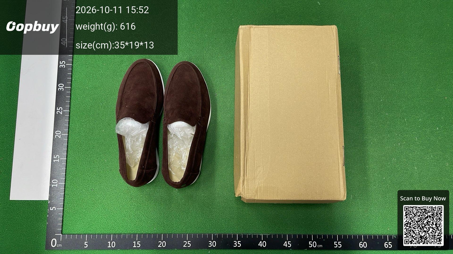 Foto QC 1 de Loro Piana Summer Walk Suede Loafers Black