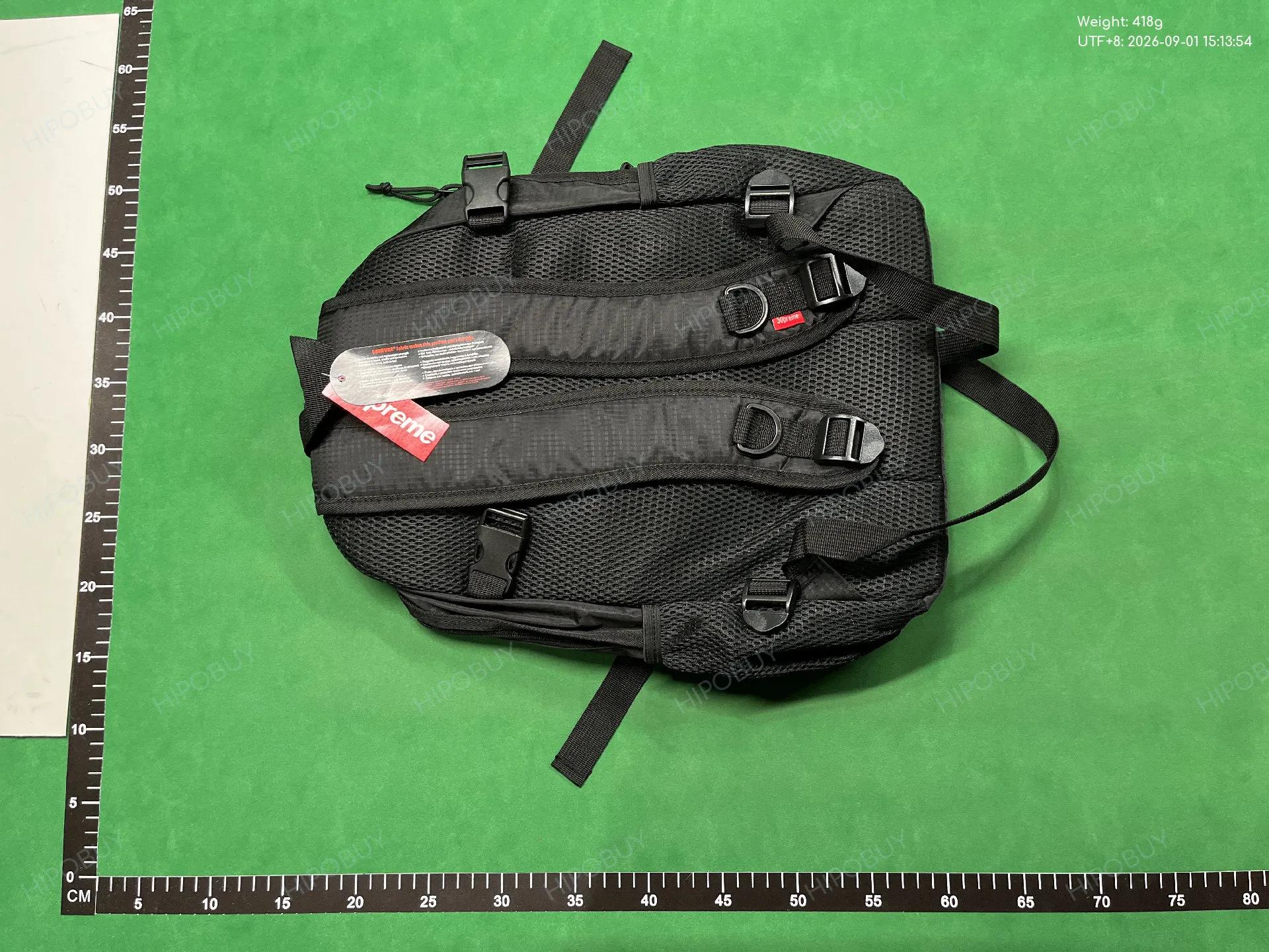 Foto QC 2 de Supreme Mesh Messenger Bag Blue Chocolate Chip Camo