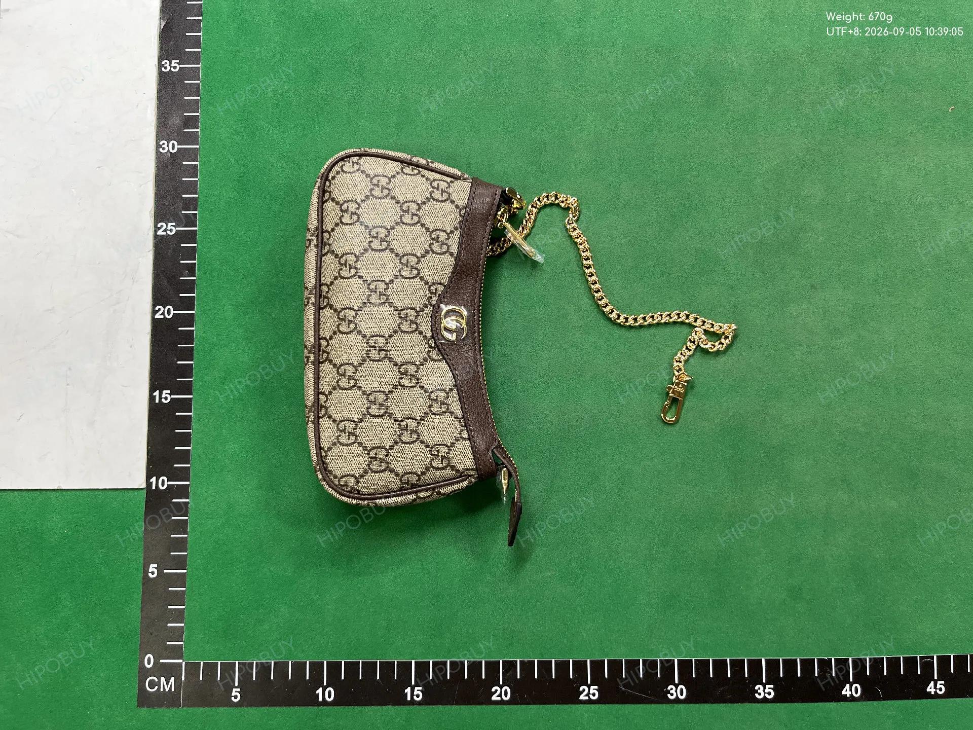 Foto QC 1 de Gucci GG Supreme Mini Chain Bag
