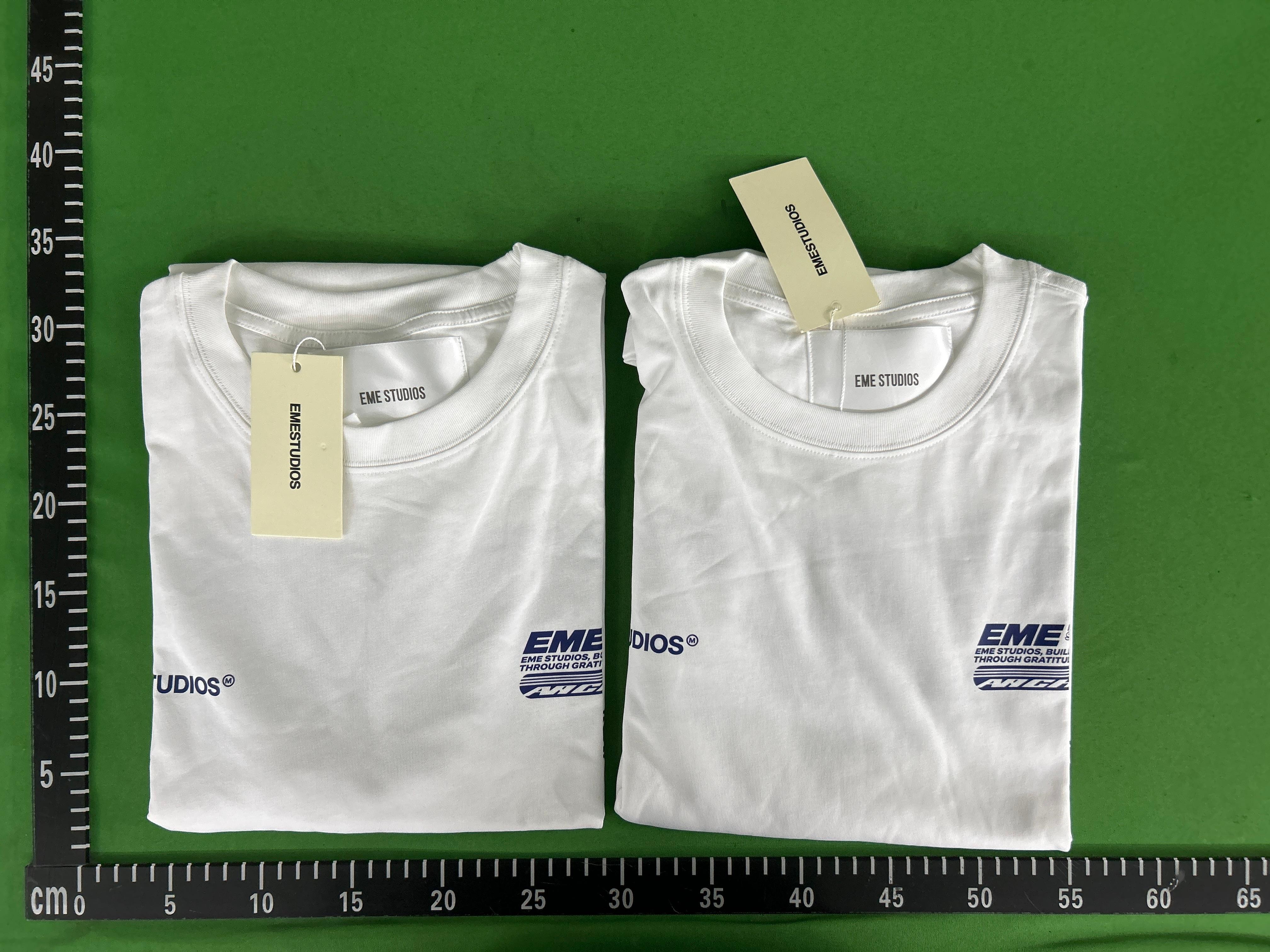 Foto QC 5 de Emestudios SS26 T-shirt Building A Community Graphic Cream