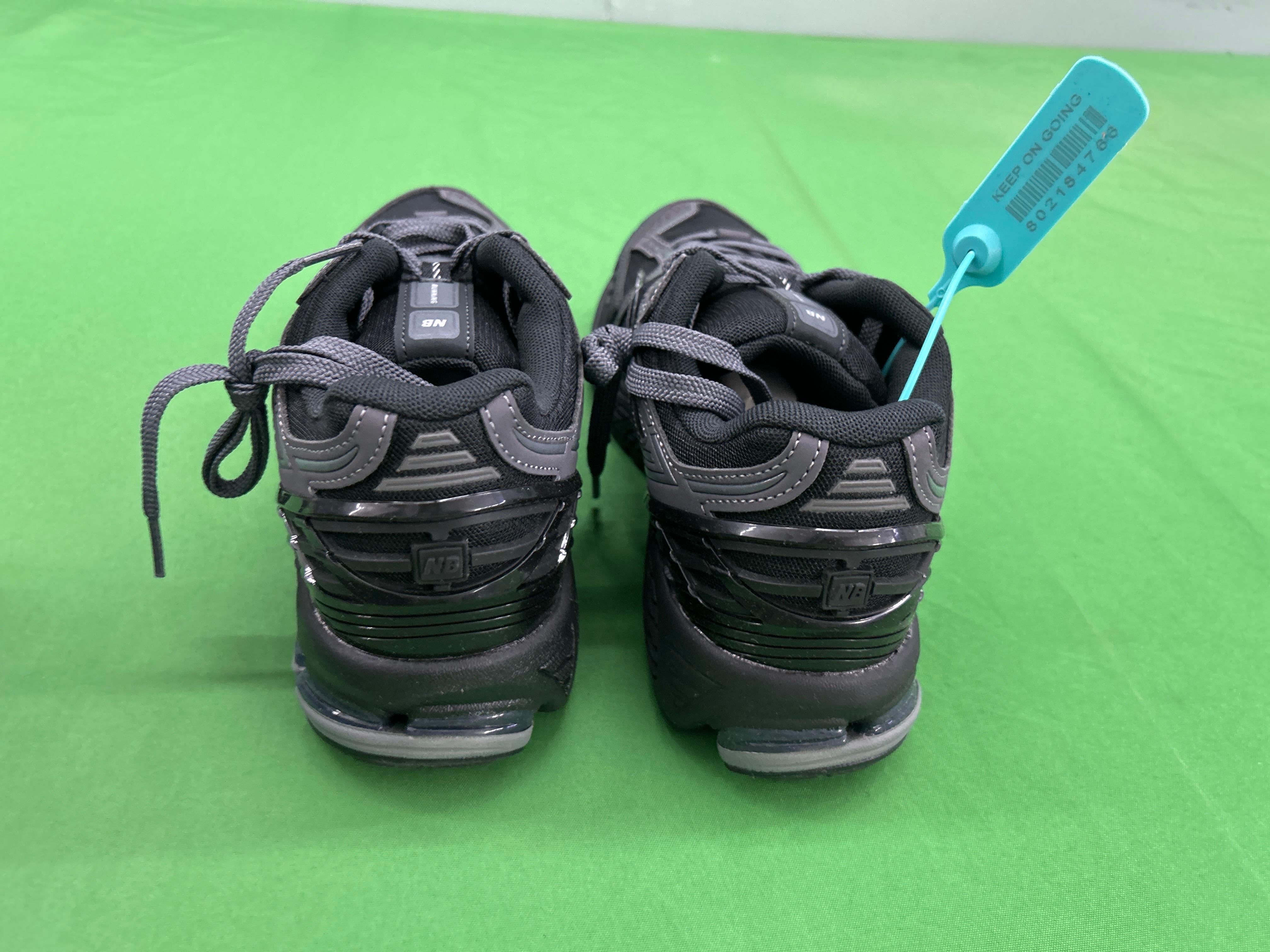 Foto QC 8 de New Balance 1906R Retro Greyscale M1906RHX