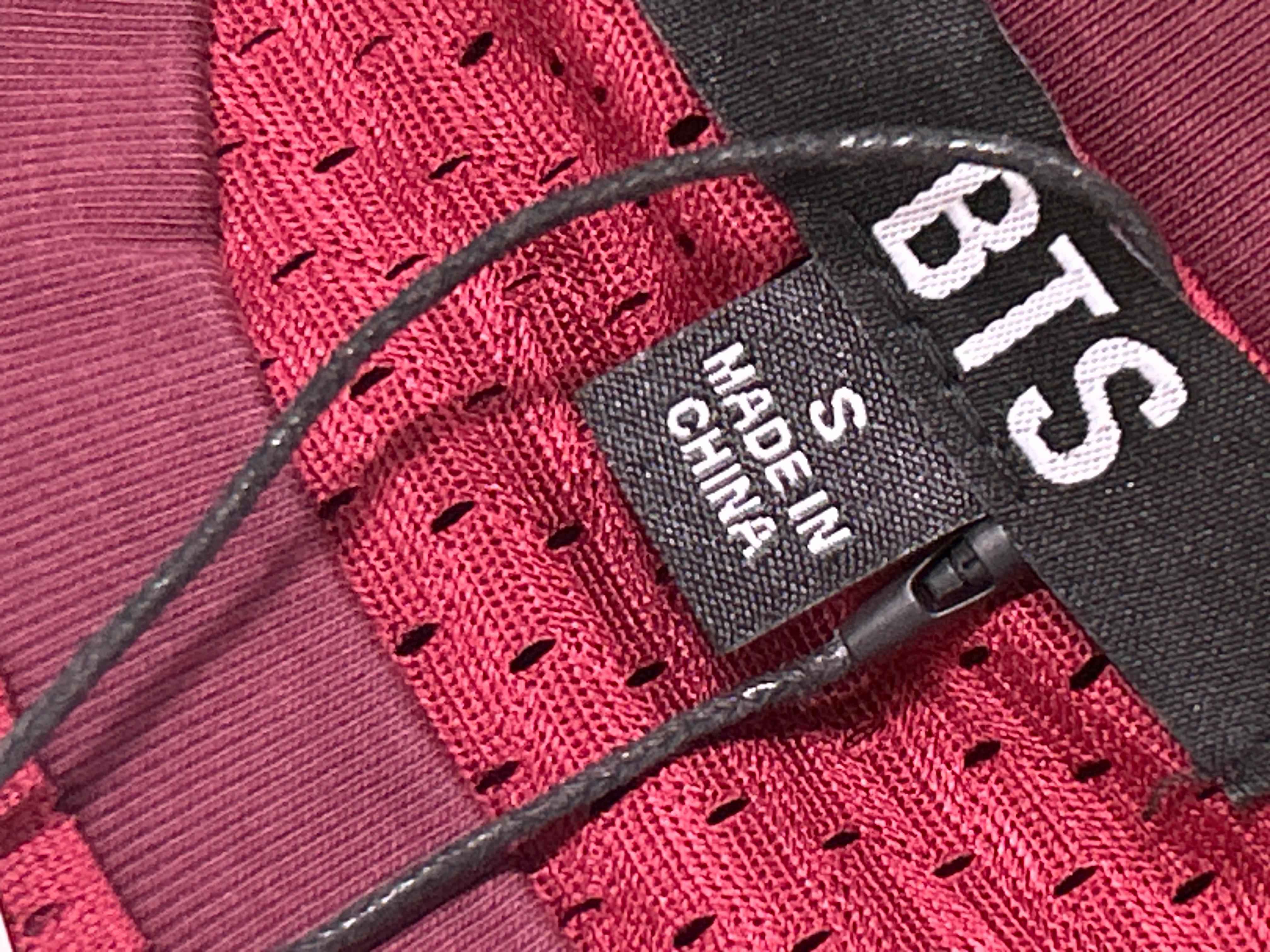 Foto QC 2 de BTS Madrid 2026 Arirang World Tour City Jersey Burgundy