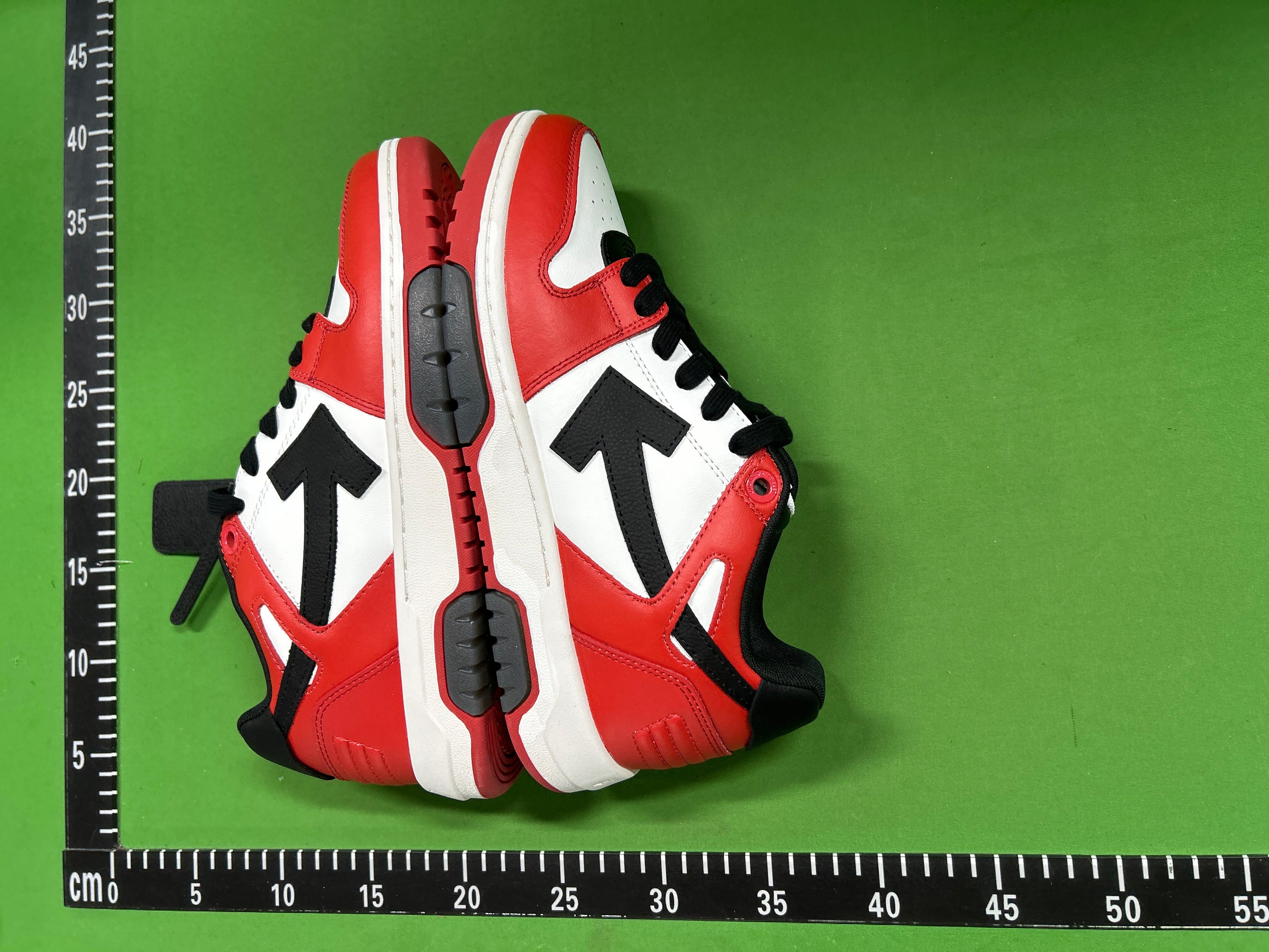 Foto QC 5 de Off-White Out of Office Leather Arrow Sneakers Black White