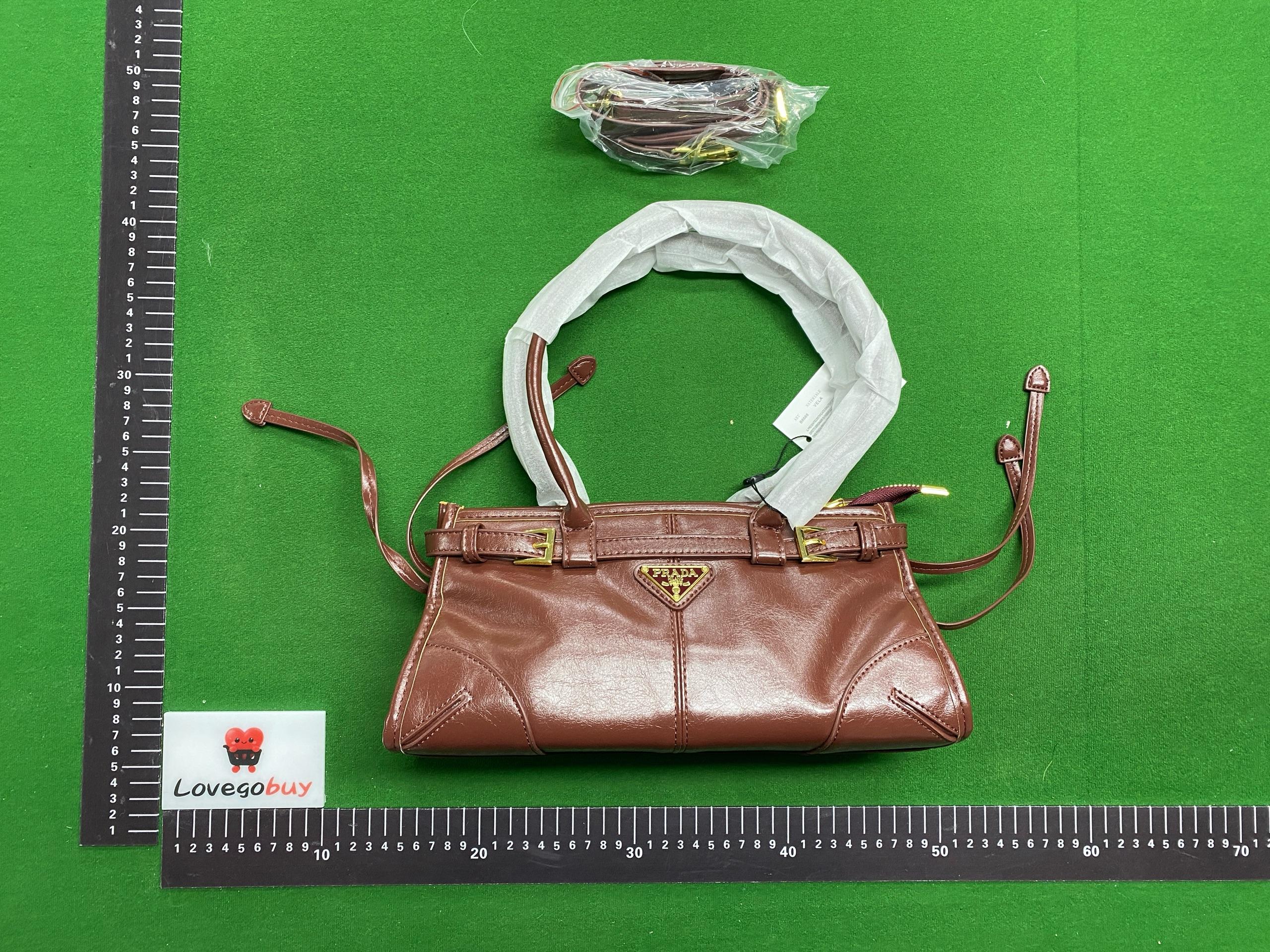 Foto QC 3 de Prada Medium Glossy Leather Shoulder Bag Dark Brown