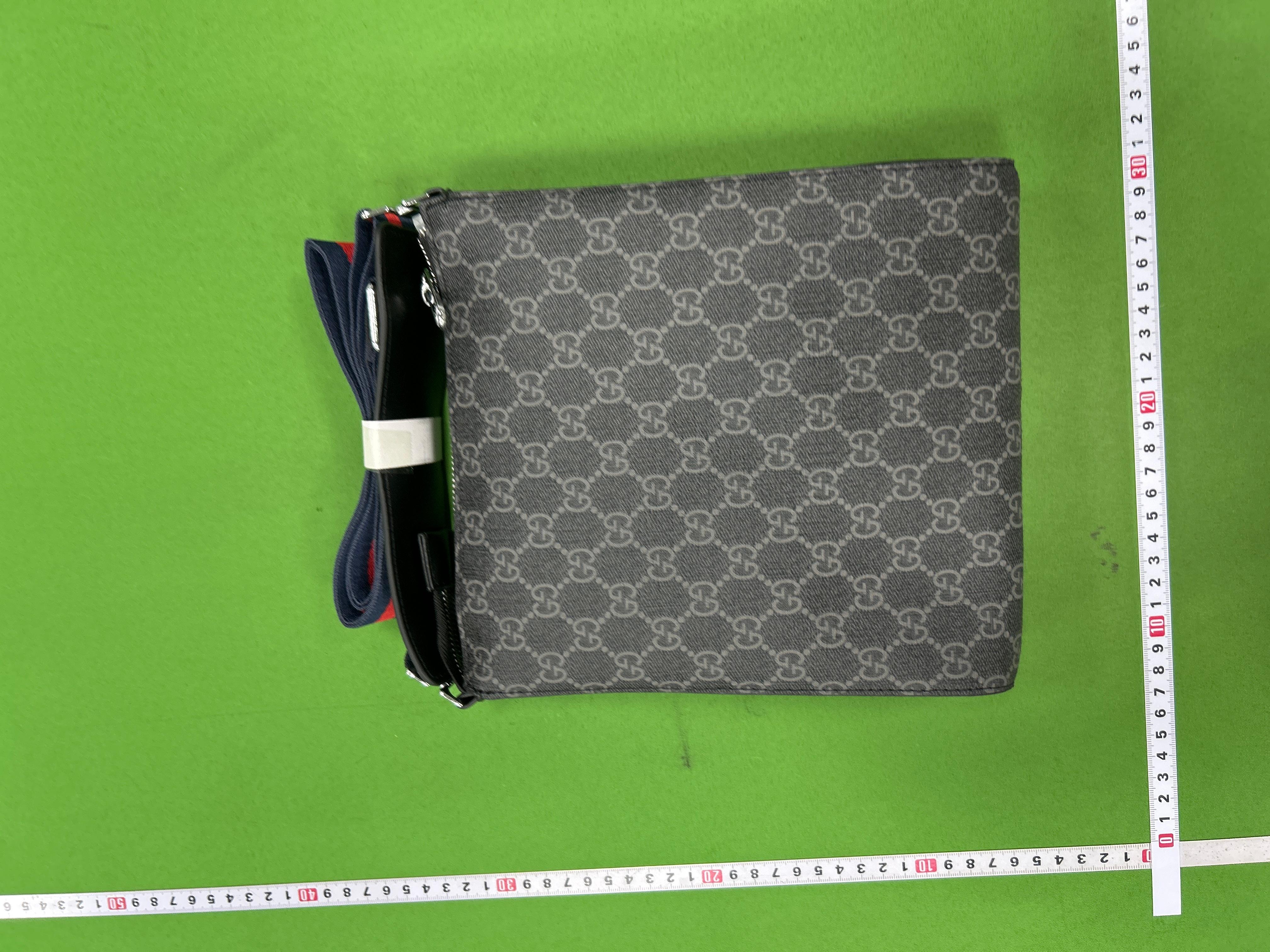 Foto QC 4 de Gucci Messenger Bag Small Black GG Supreme Canvas
