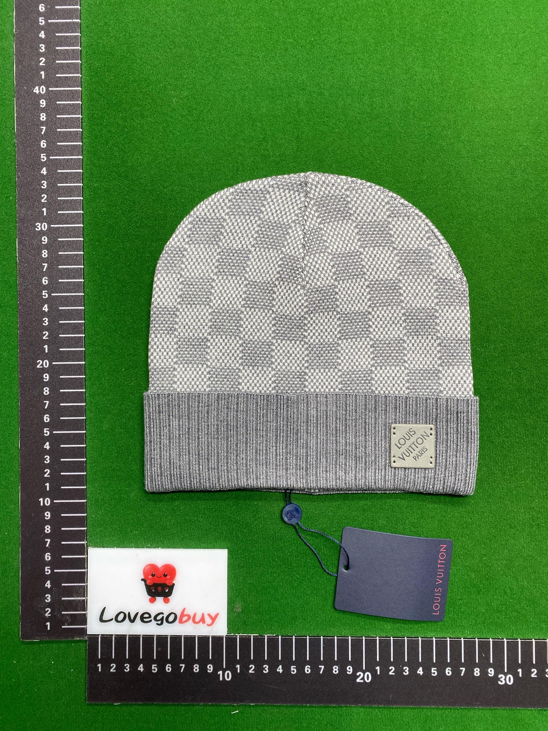 Foto QC 8 de Louis Vuitton Damier Beanie Pink