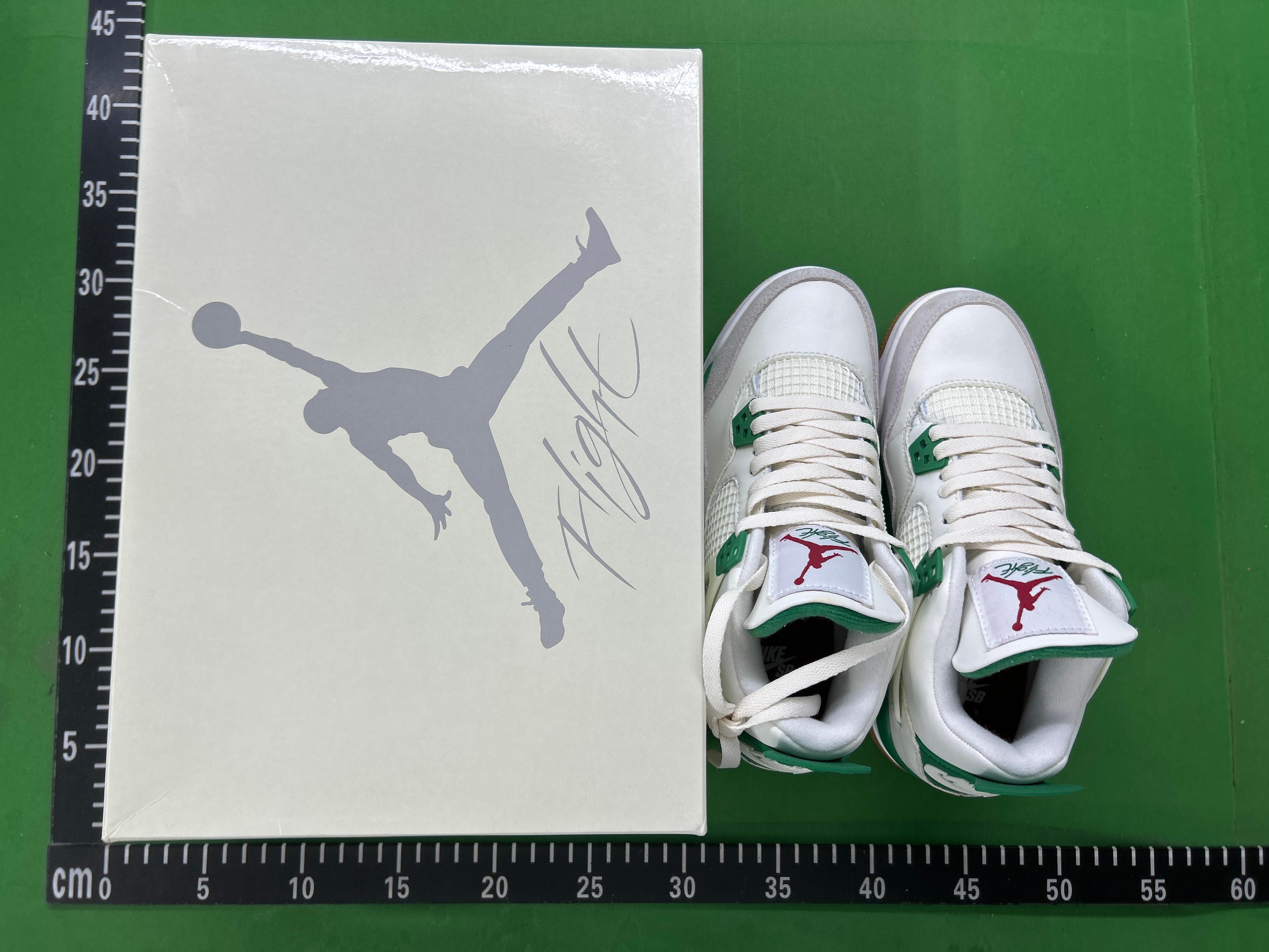 Foto QC 2 de Jordan 4 Retro Black Cat CU1110-010
