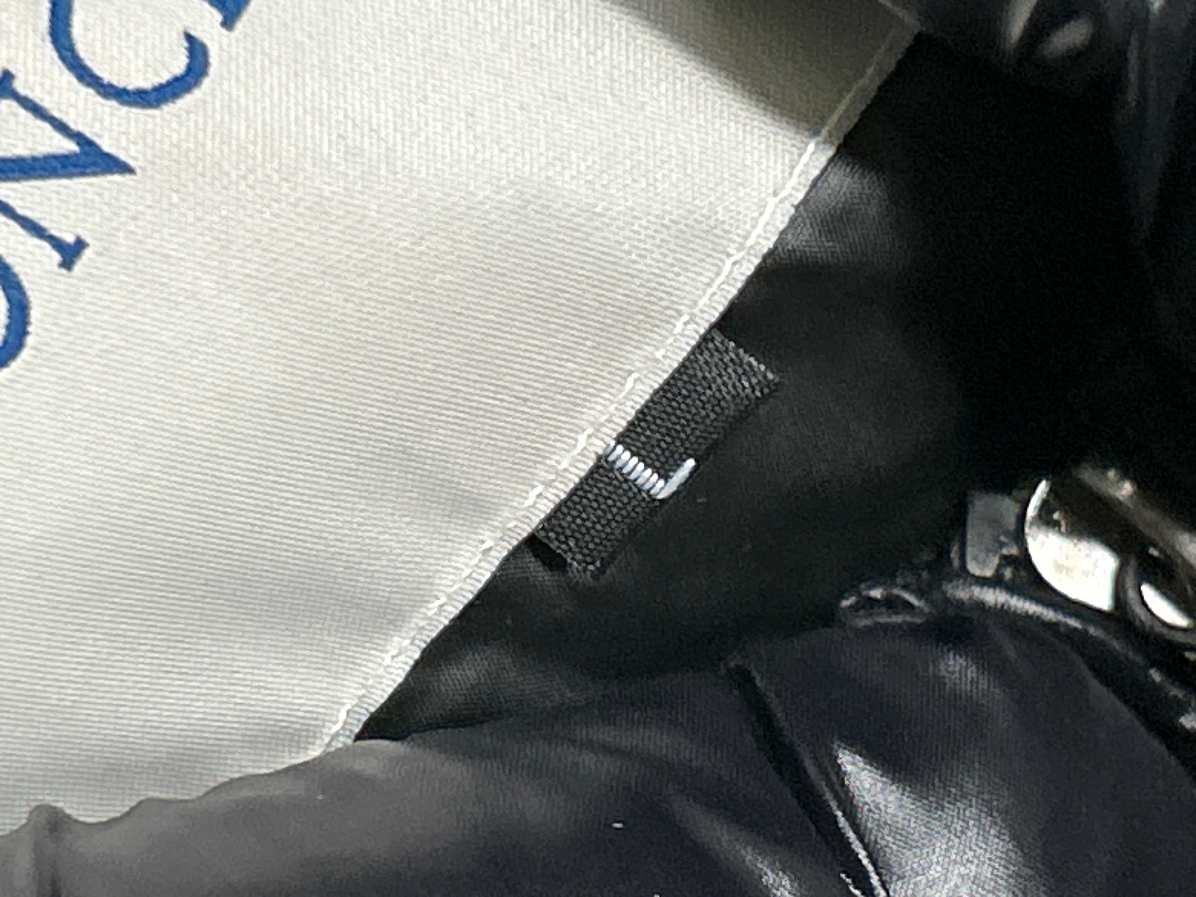 Foto QC 4 de Moncler Bormes Vest Hooded Down Black