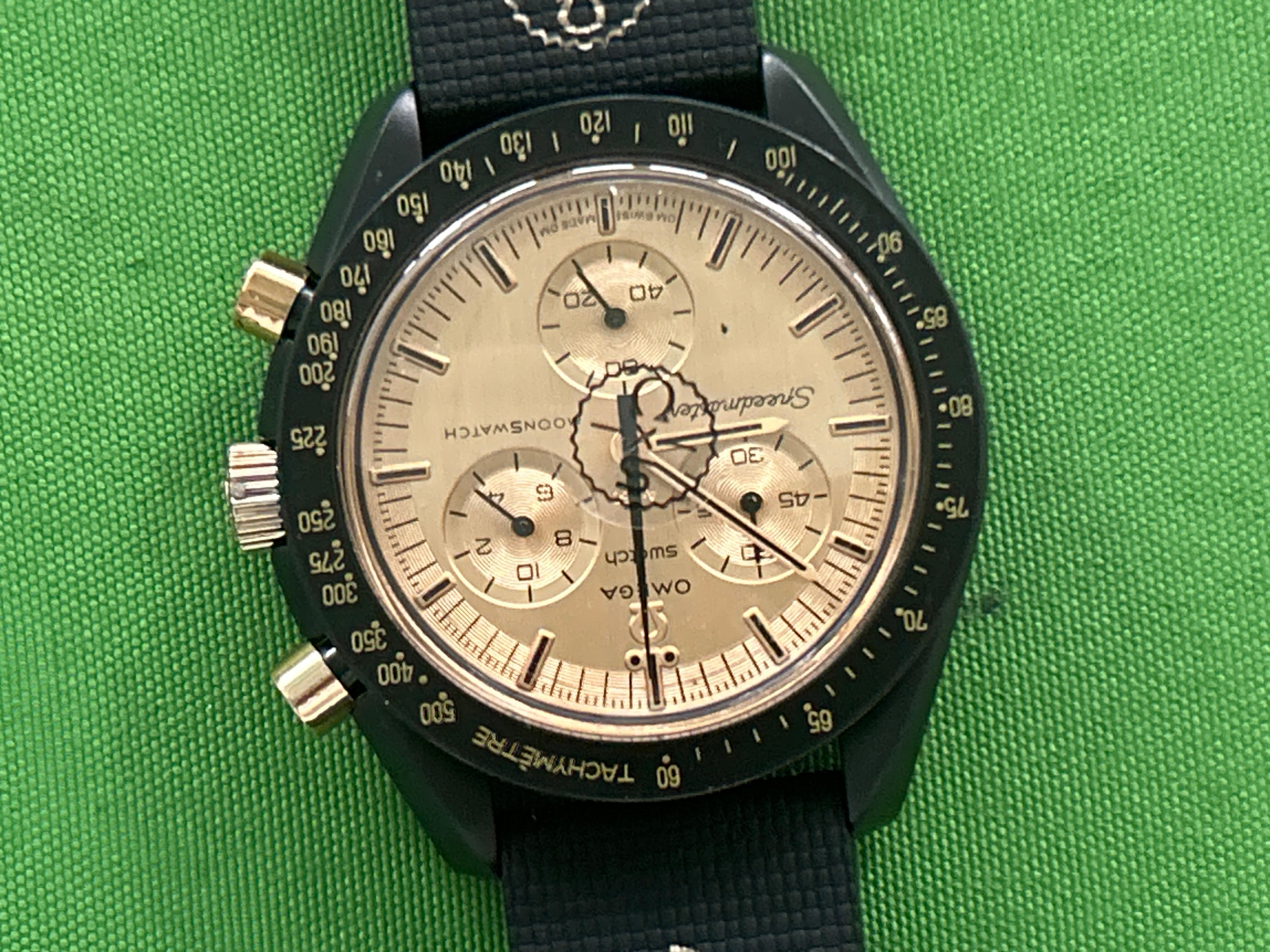 Foto QC 3 de Omega x Swatch Bioceramic MoonSwatch Mission to the Super Blue Moonphase SO33N700