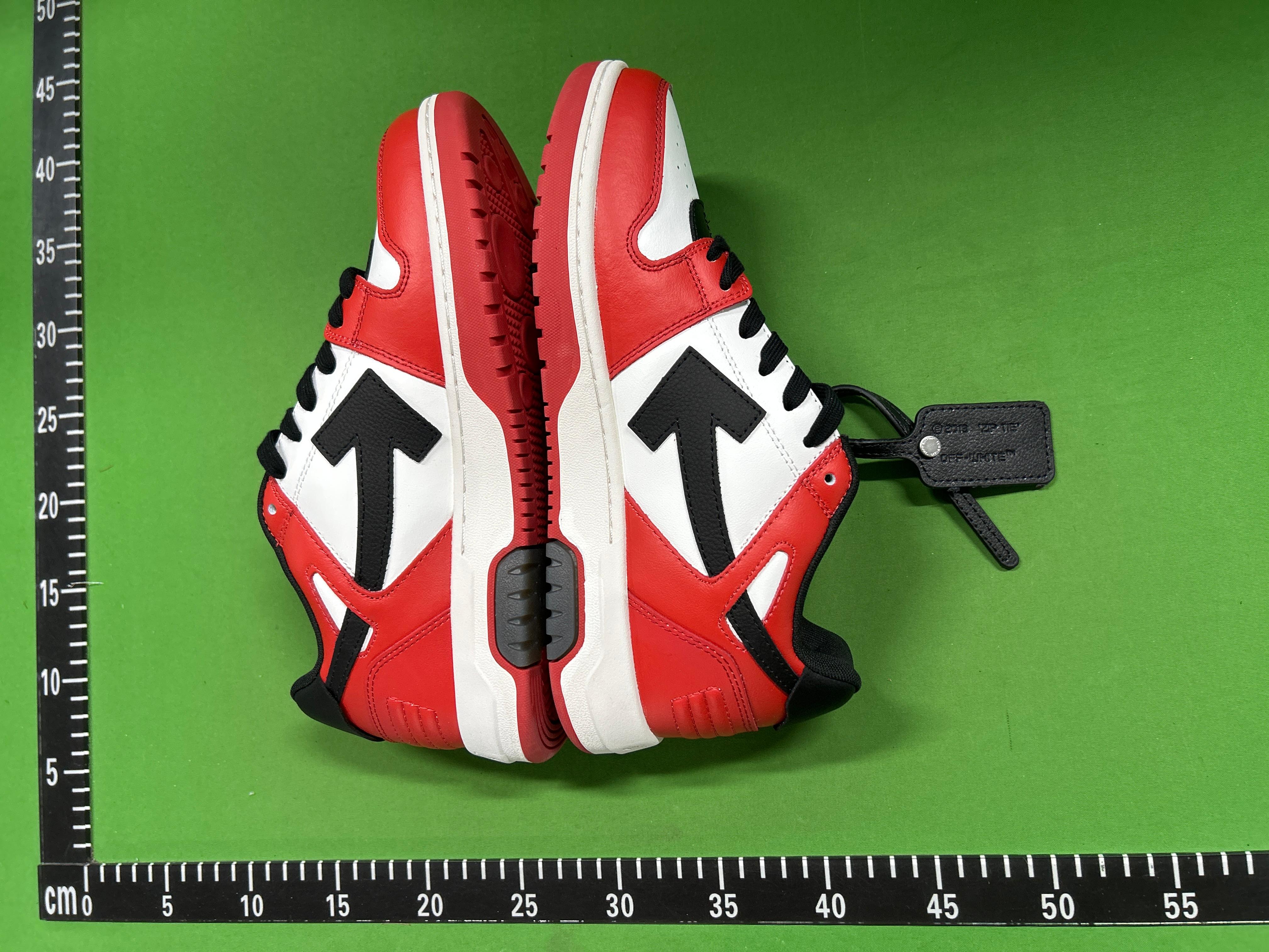 Foto QC 4 de Off-White Out of Office Leather Arrow Sneakers Black White
