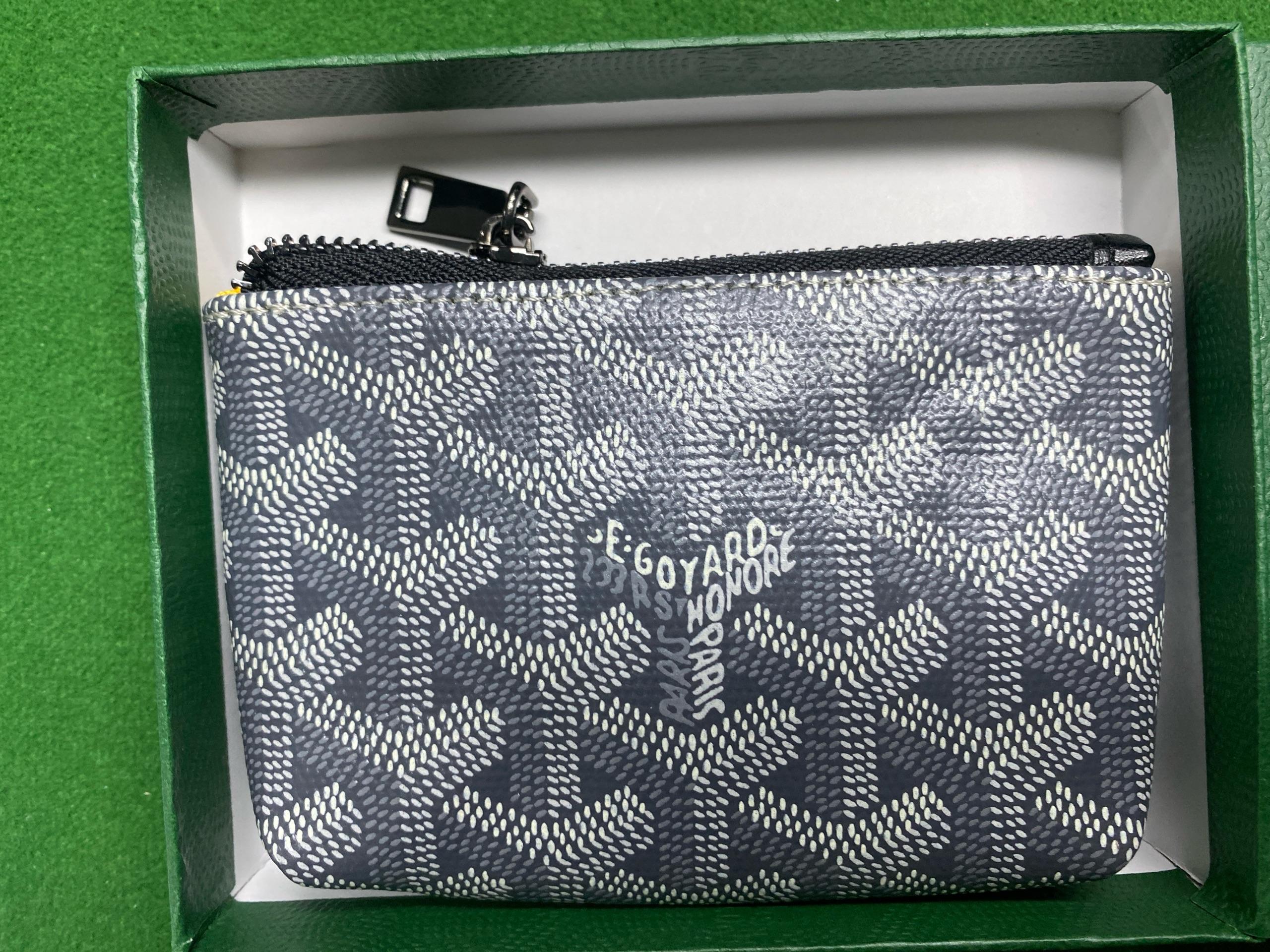 Foto QC 1 de Goyard Matignon Mini Wallet Goyardine Yellow