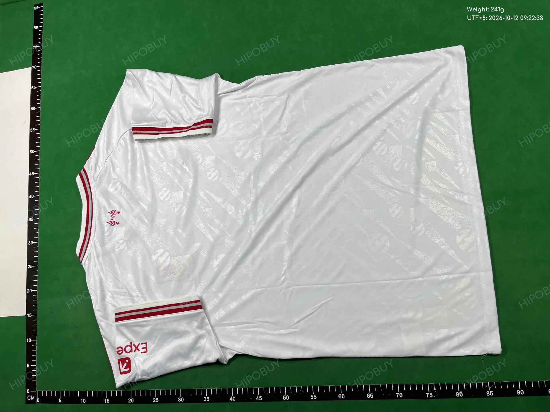 Foto QC 3 de adidas x Liverpool FC 2026/27 Away Jersey White