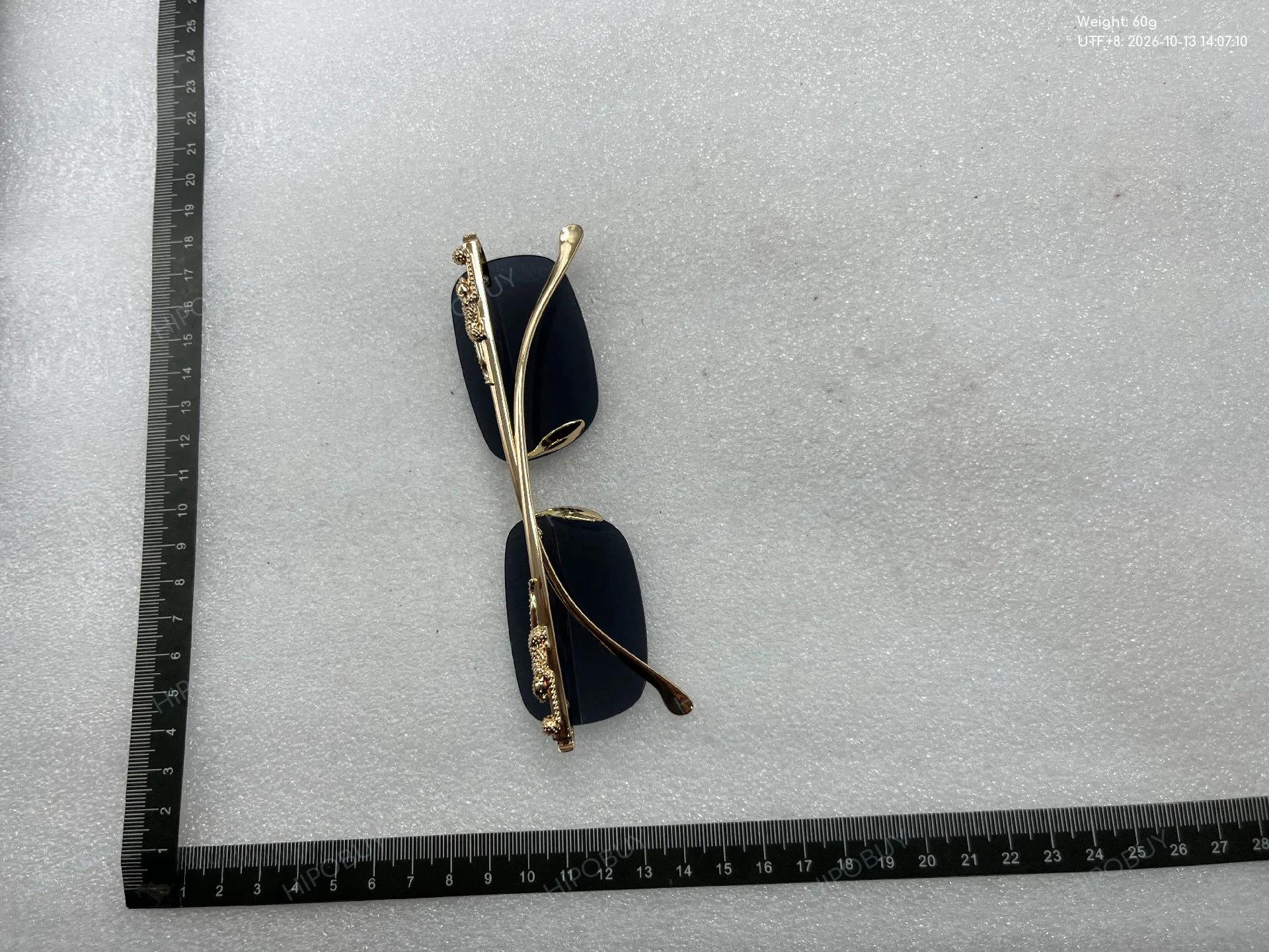 Foto QC 5 de Cartier Panthère Rimless Rectangle Metal Eyeglasses Gold Clear (CT0061O-002)
