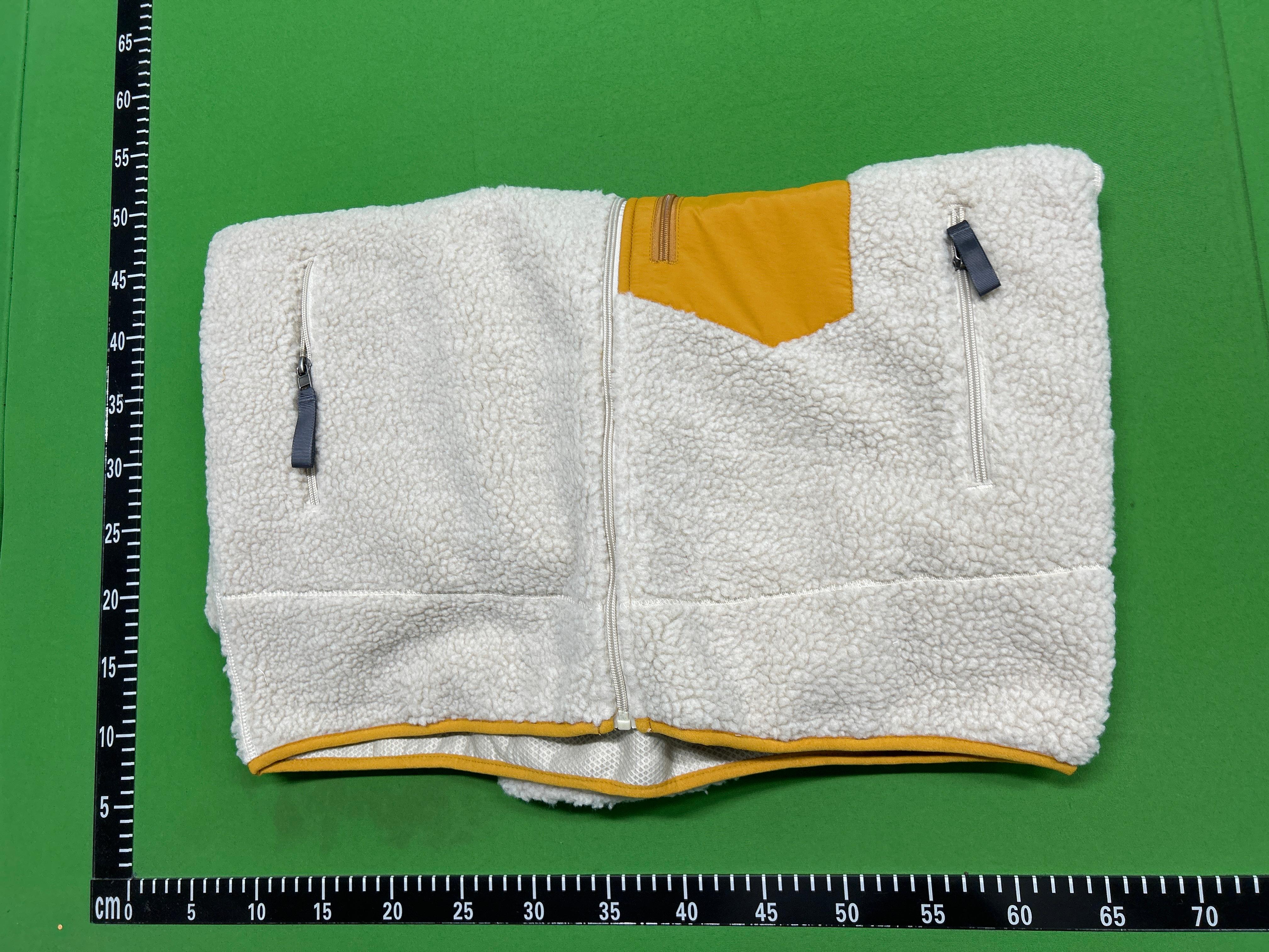 Foto QC 1 de Patagonia Classic Retro-X Fleece Jacket Natural