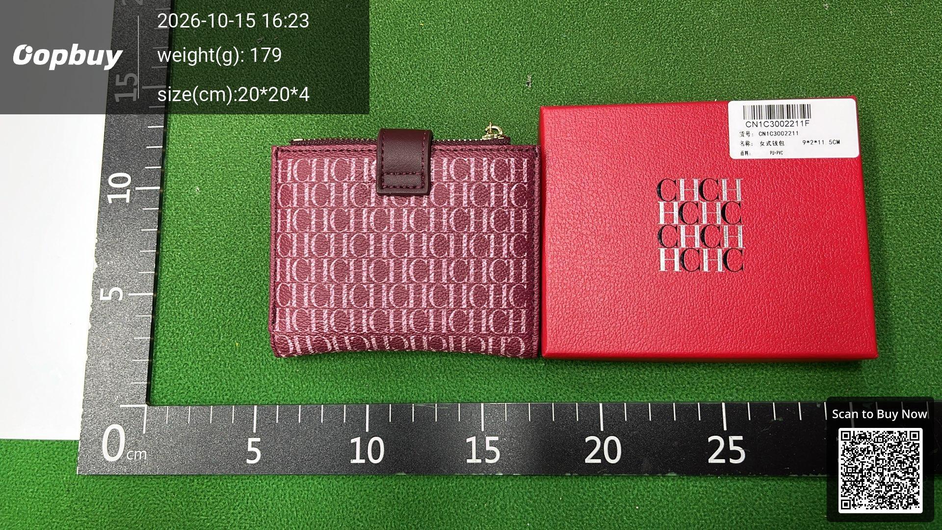 Foto QC 3 de Carolina Herrera Monogram Compact Wallet Embossed Leather Burgundy