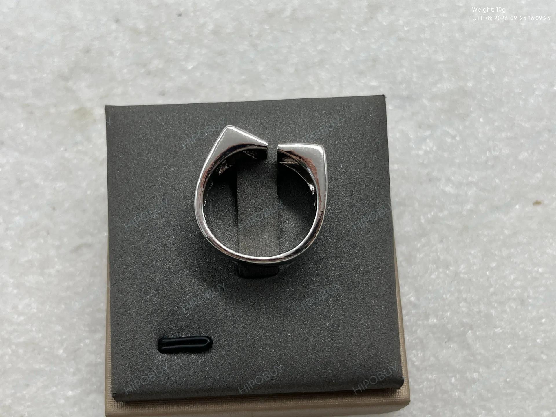 Foto QC 3 de Vivienne Westwood Ring 925 Sterling Silver Silver