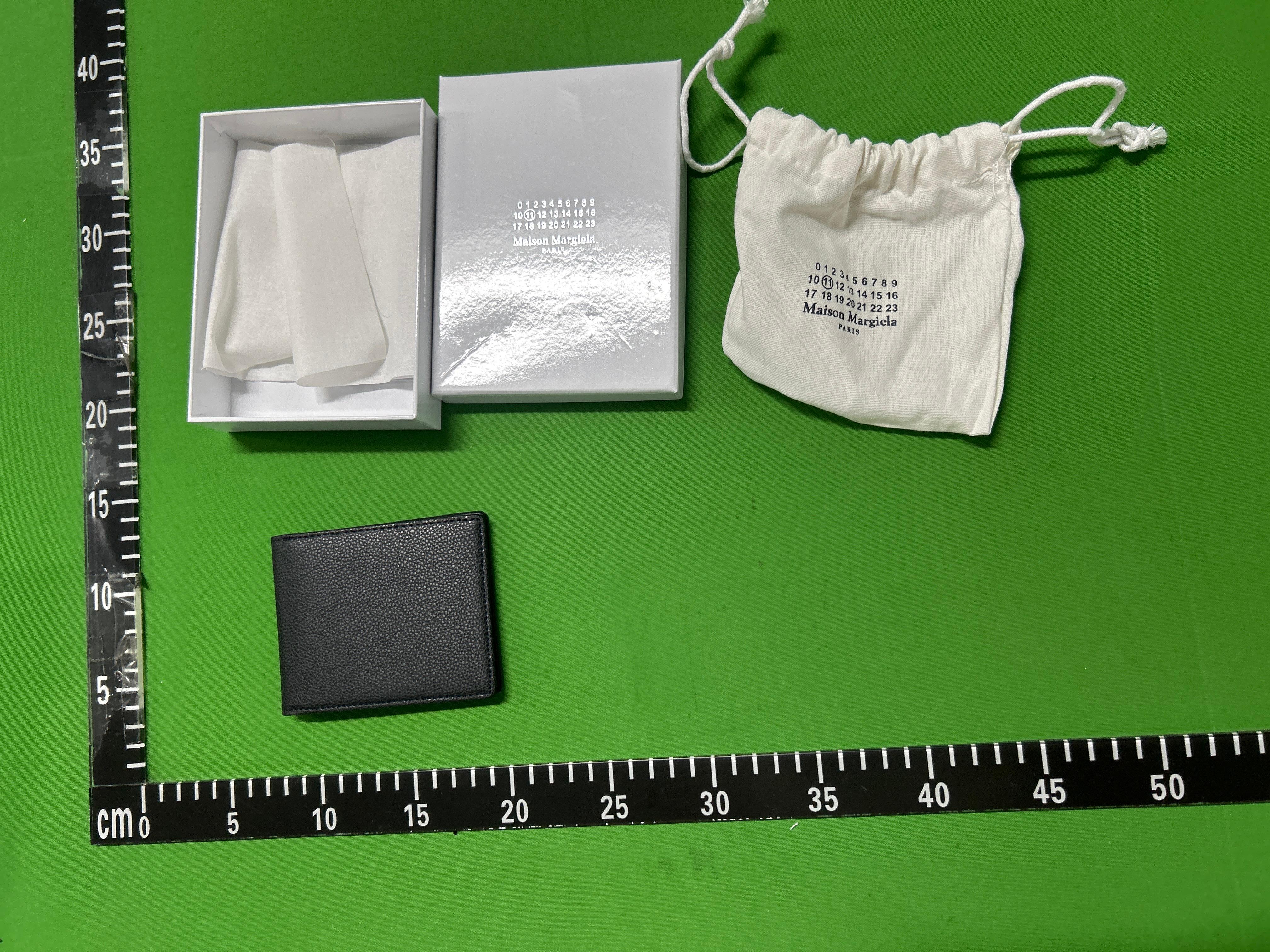 Foto QC 3 de Maison Margiela Four Stitches Bifold Wallet Grained Leather Black