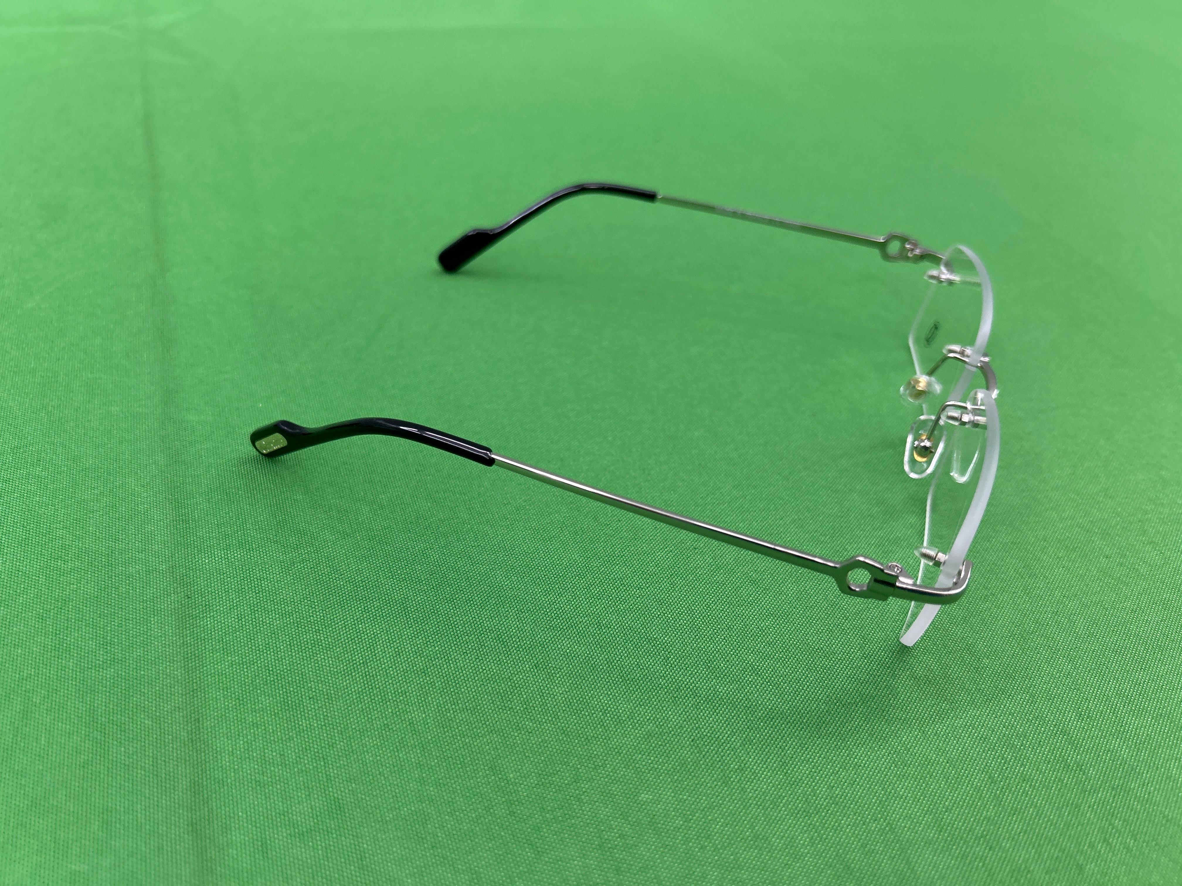 Foto QC 2 de Cartier Rimless Rectangle-Frame Metal Eyeglasses Silver Clear (CT0046O-002)