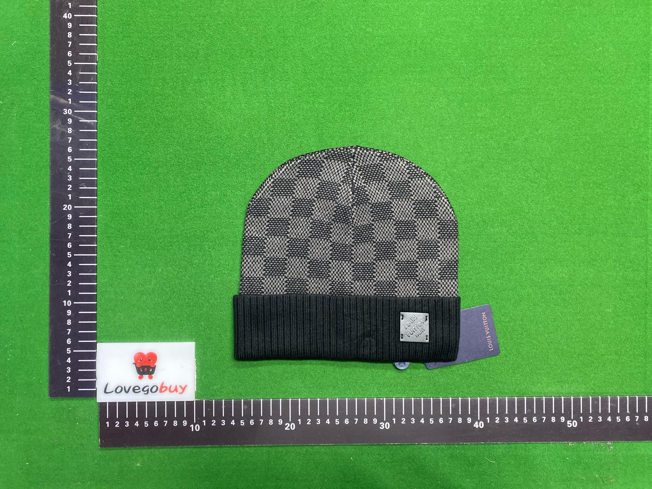 Foto QC 4 de Louis Vuitton Damier Beanie Pink