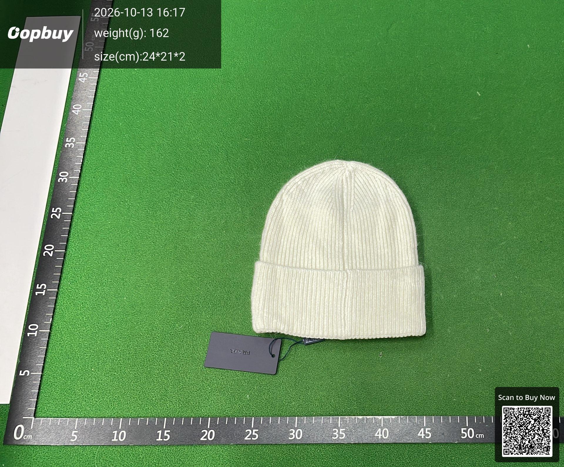 Foto QC 8 de Prada Triangle Logo Beanie Beige