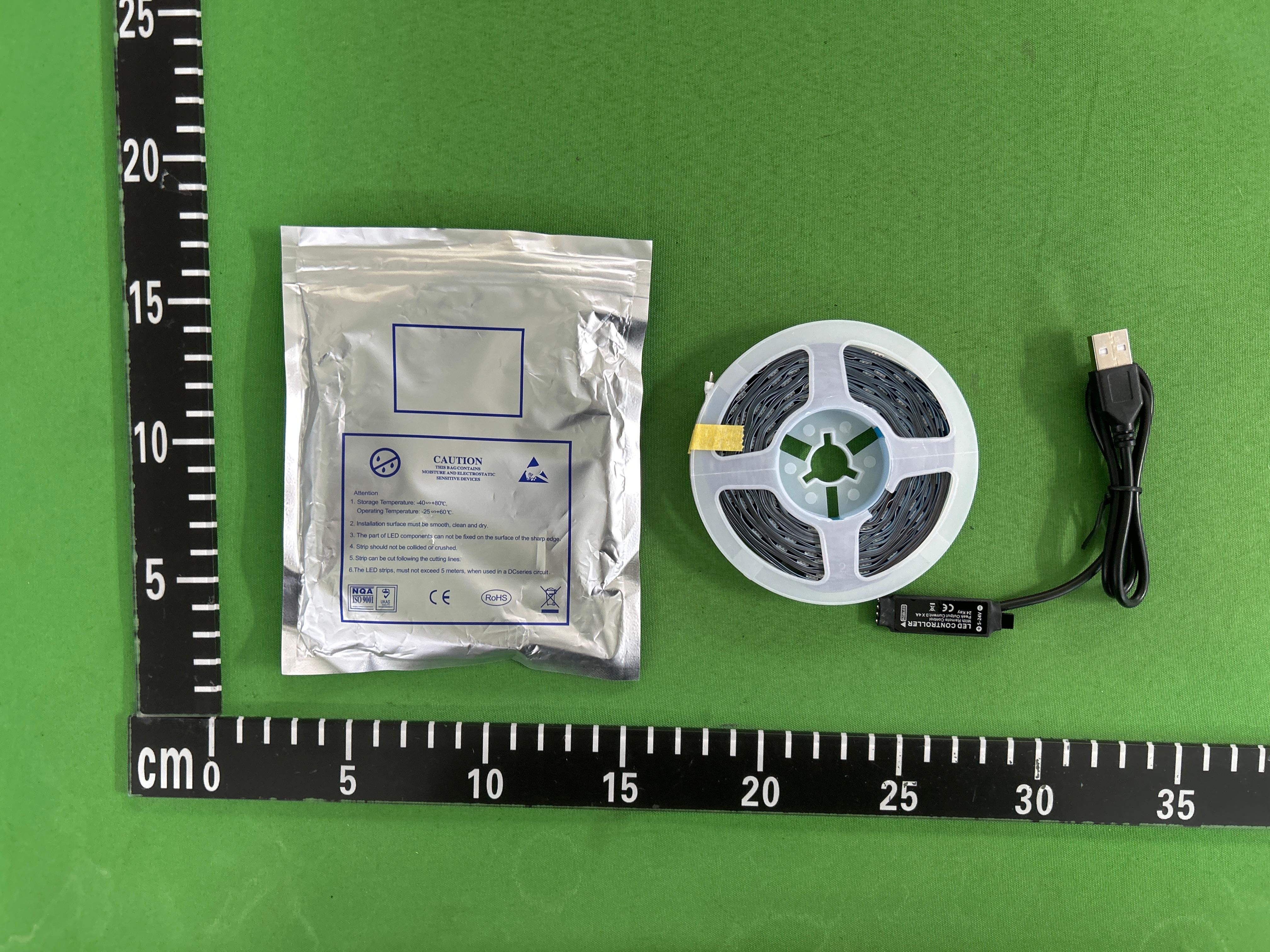 Foto QC 5 de Generic LED Strip Light Kit 5050 RGB 5V Bluetooth with 24-Key Remote Waterproof Multicolor