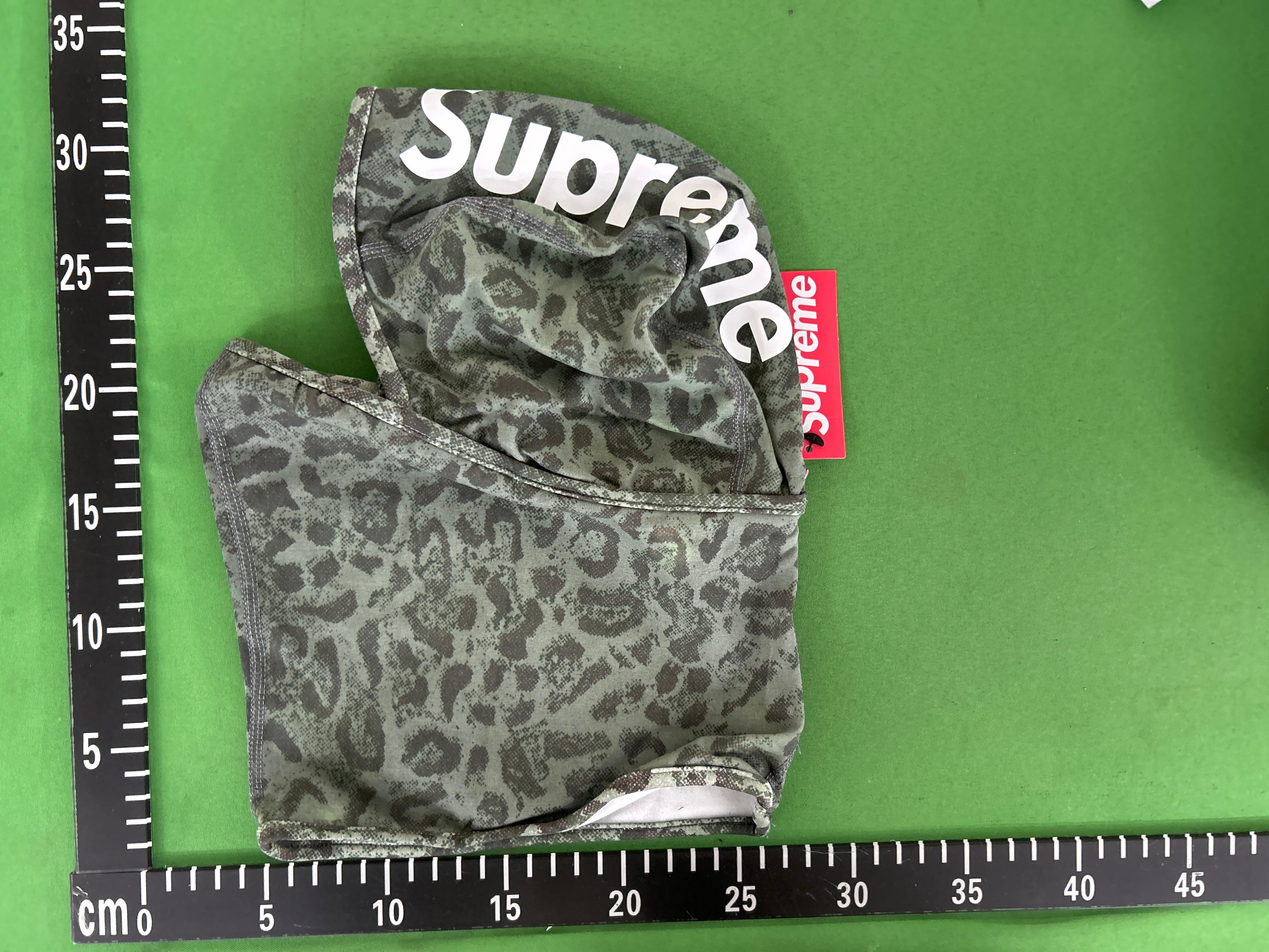 Foto QC 3 de Supreme Heat Reactive Balaclava Green Leopard
