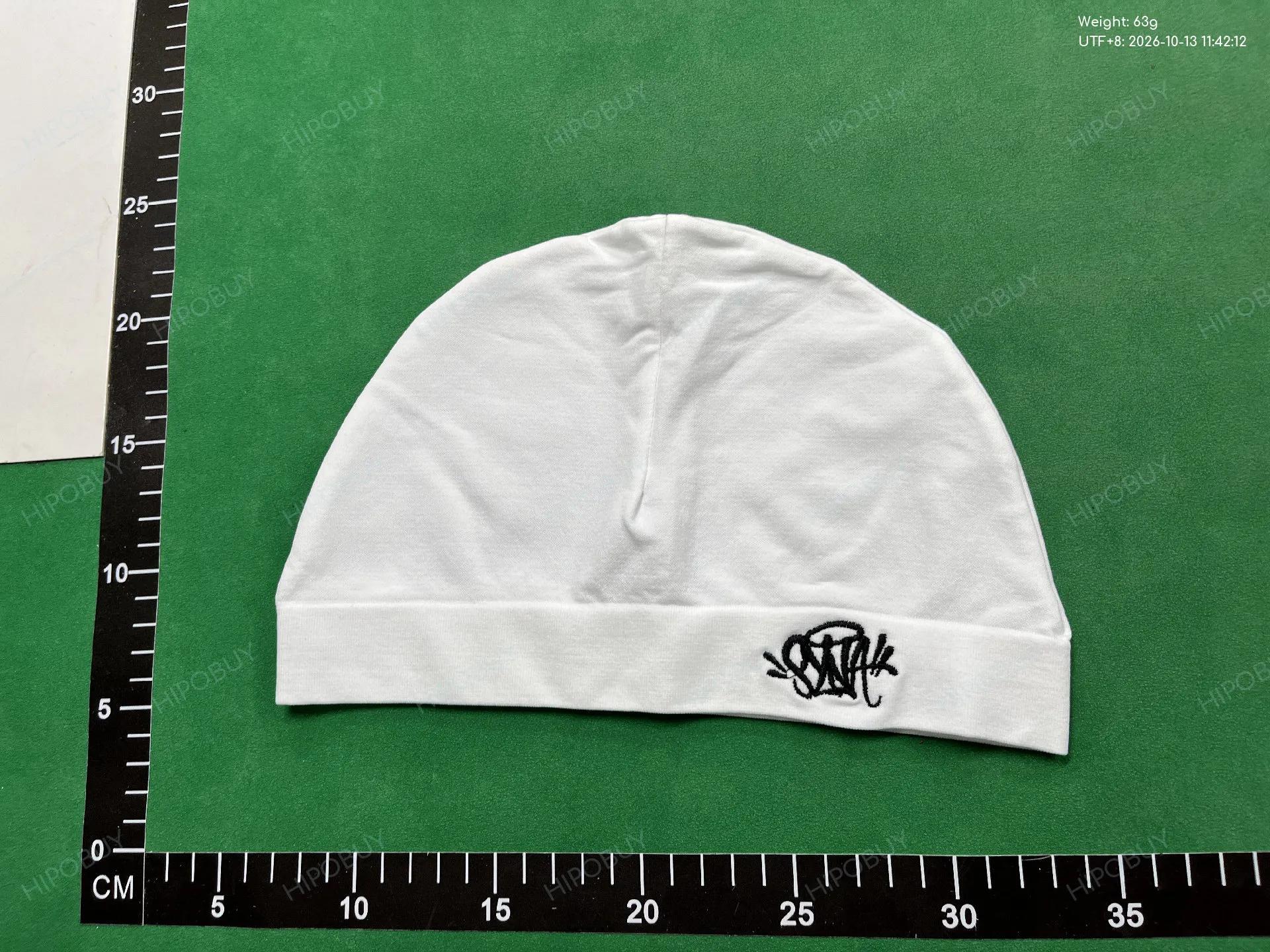 Foto QC 7 de Syna World Tag Logo Beanie