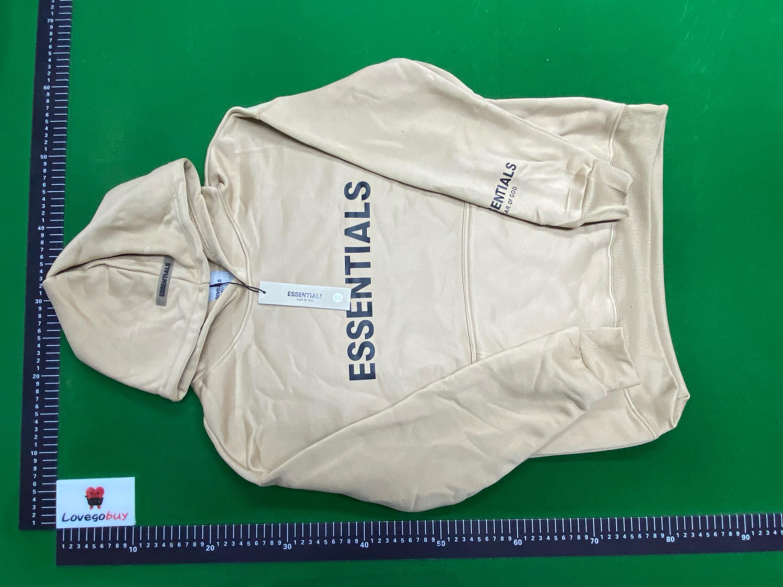 Foto QC 1 de Fear of God Essentials Essentials Logo Hoodie Tan