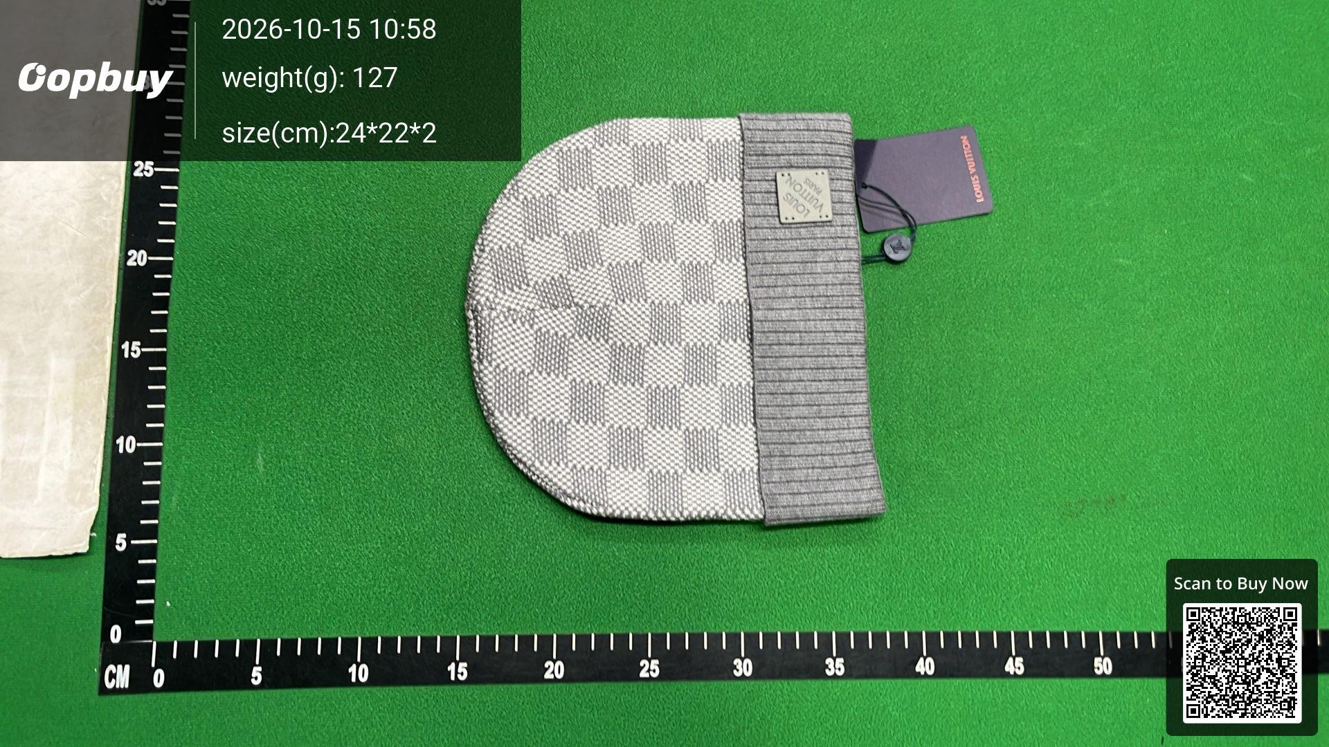 Foto QC 8 de Louis Vuitton Damier Beanie Pink