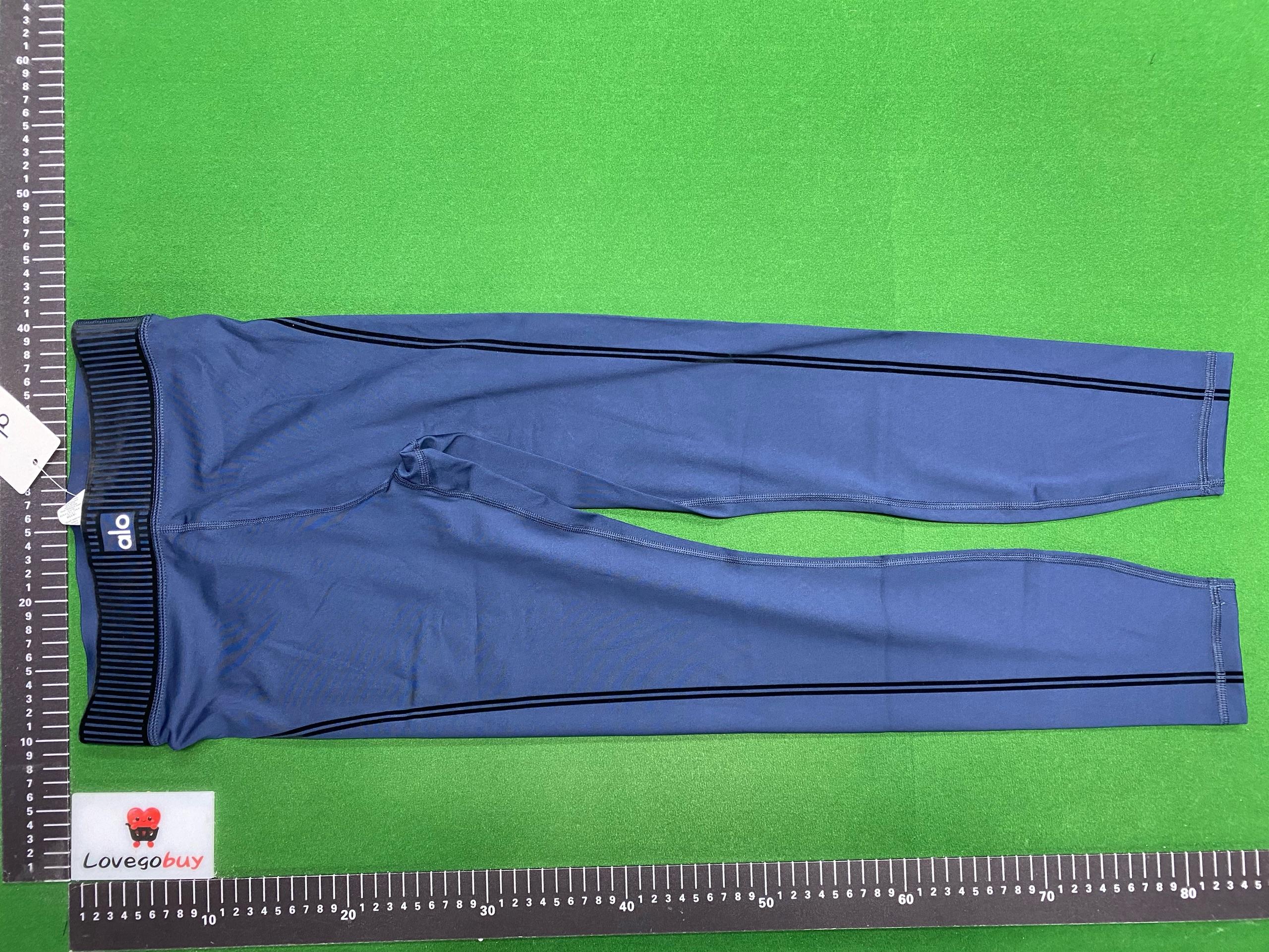 Foto QC 5 de Alo Yoga Airlift High-Waist Line Up Shorts Black