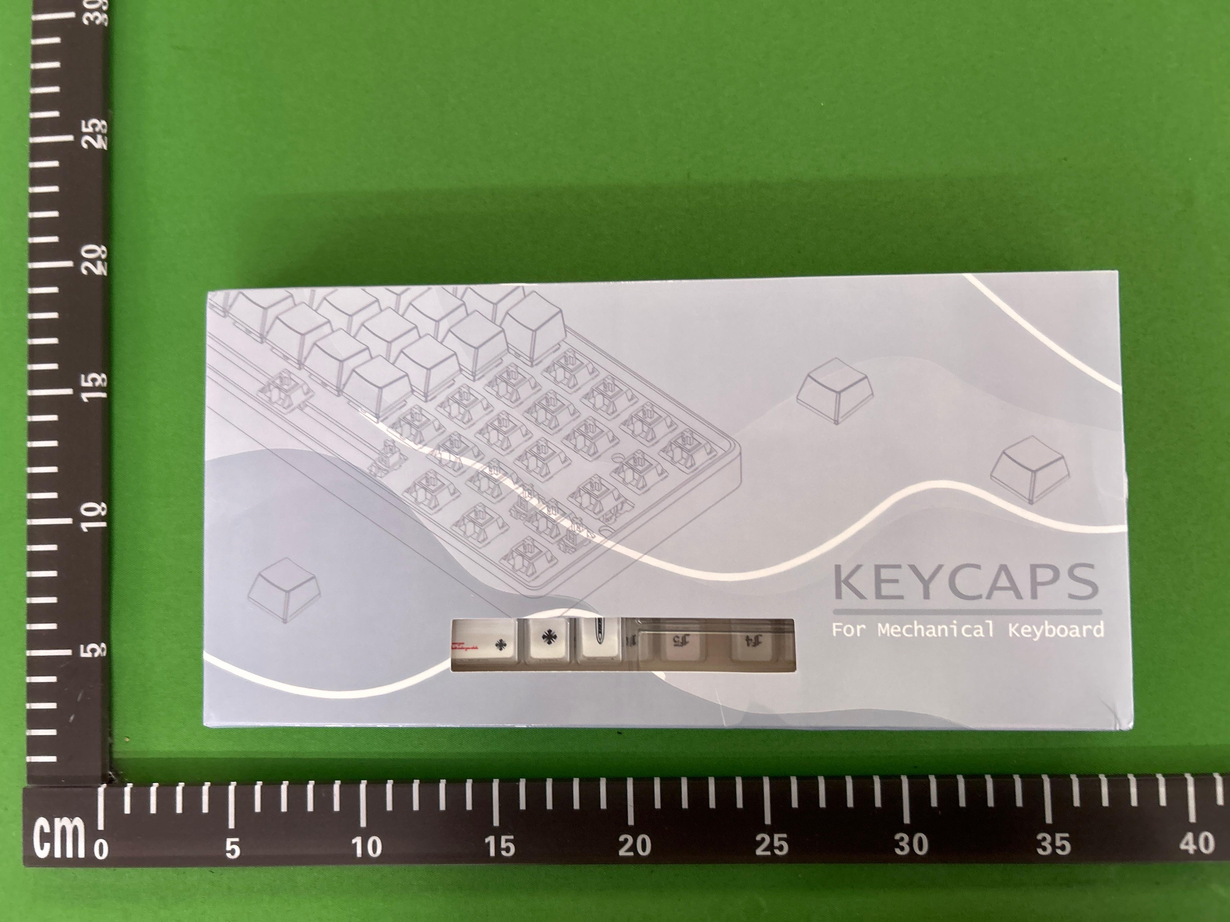 Foto QC 8 de Generic PBT Attack on Titan Levi Keycap Set for Mechanical Keyboards White