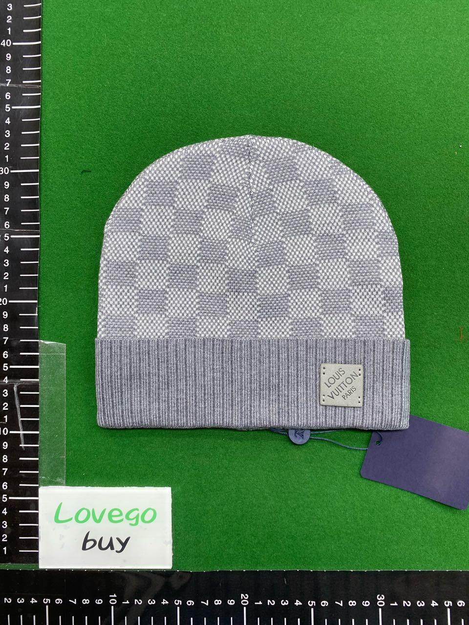 Foto QC 5 de Louis Vuitton Damier Beanie Pink