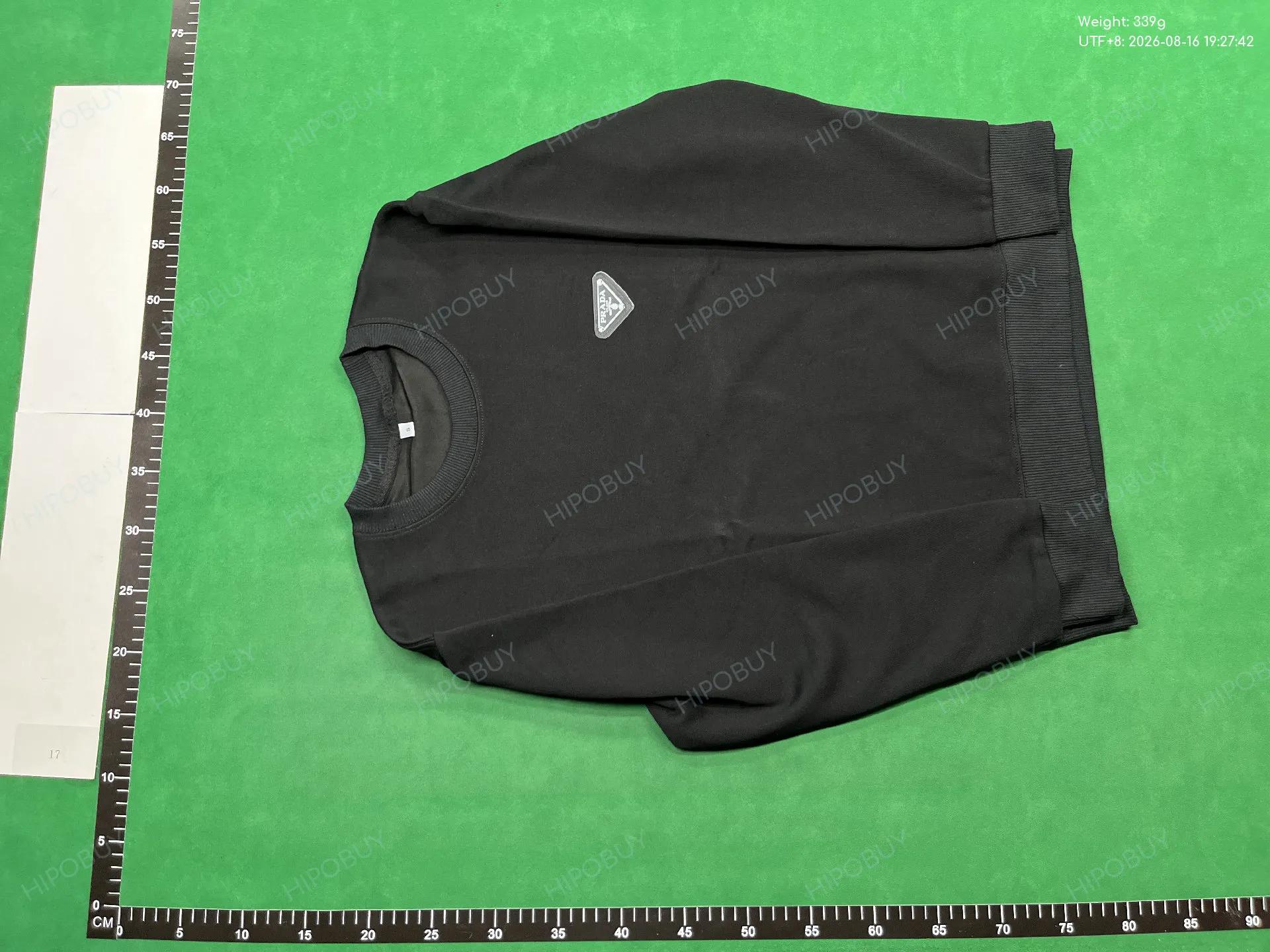 Foto QC 2 de Celine Sweater Logo Hooded Black