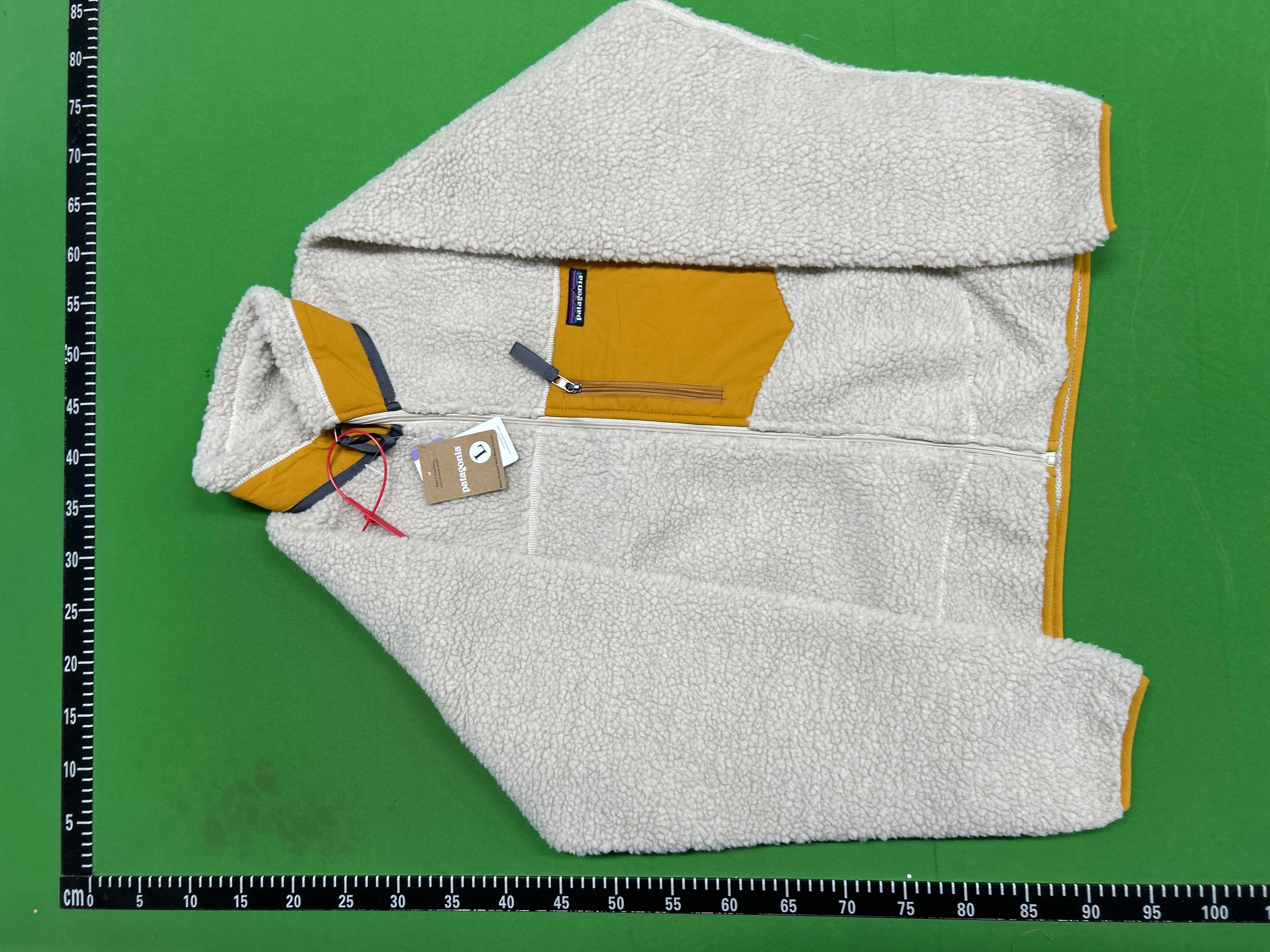 Foto QC 3 de Patagonia Classic Retro-X Fleece Jacket Natural