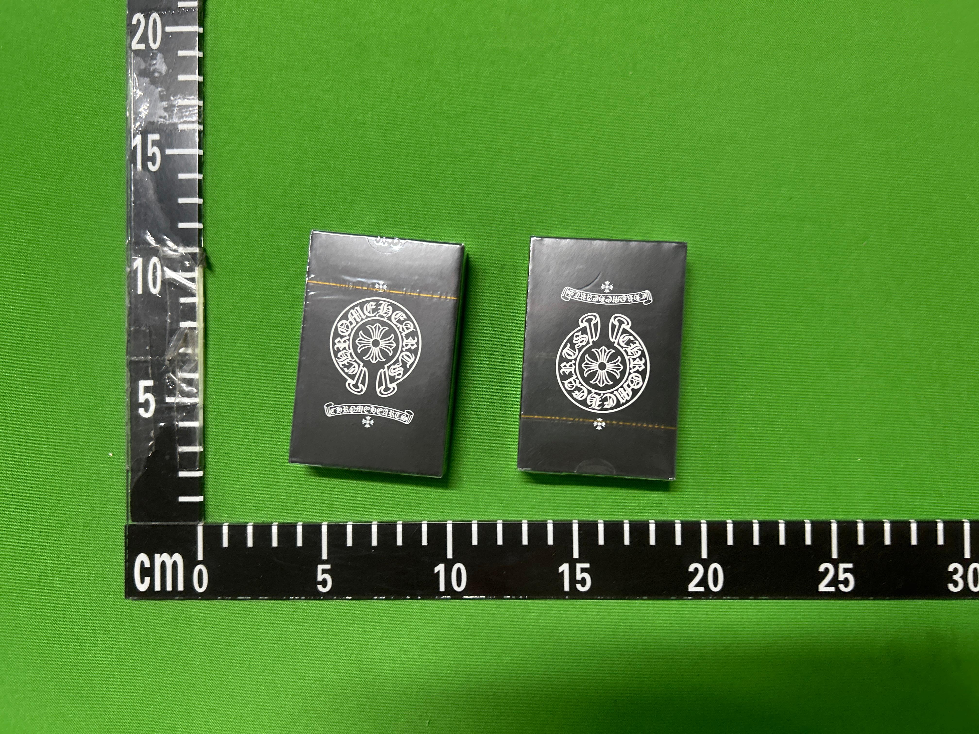 Foto QC 5 de Chrome Hearts Horseshoe Logo Playing Cards