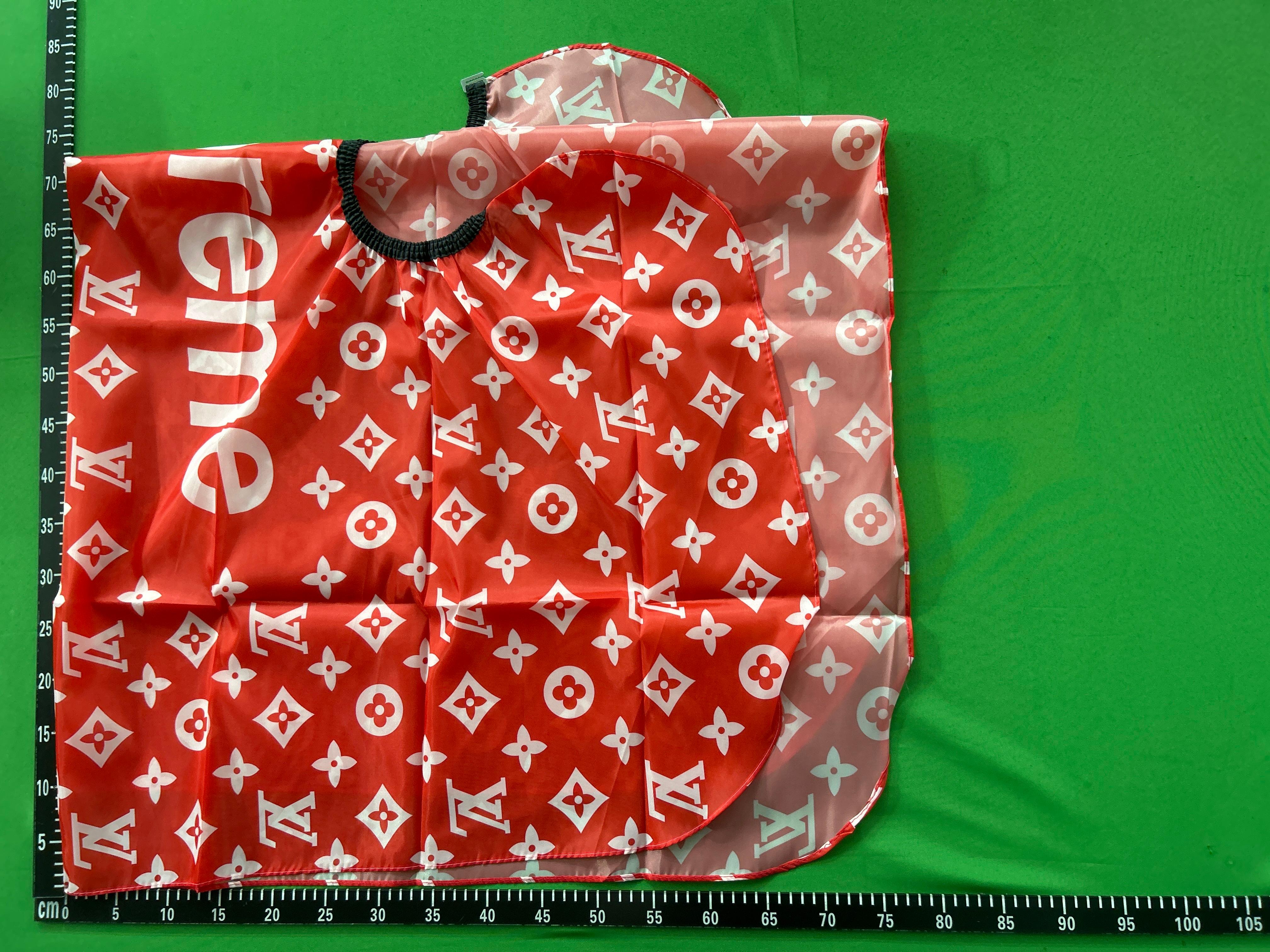Foto QC 3 de Other Supreme LV Style Barber Cape Red