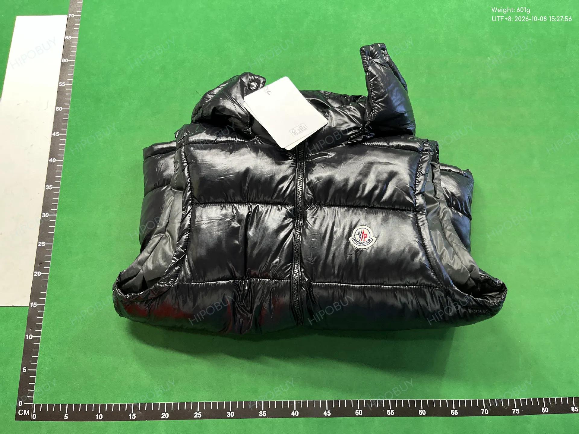 Foto QC 8 de Moncler Montbeliard Puffer Jacket Down Black