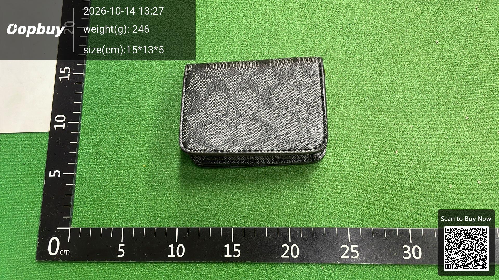 Foto QC 5 de Coach Signature Patent Leather Clutch Red