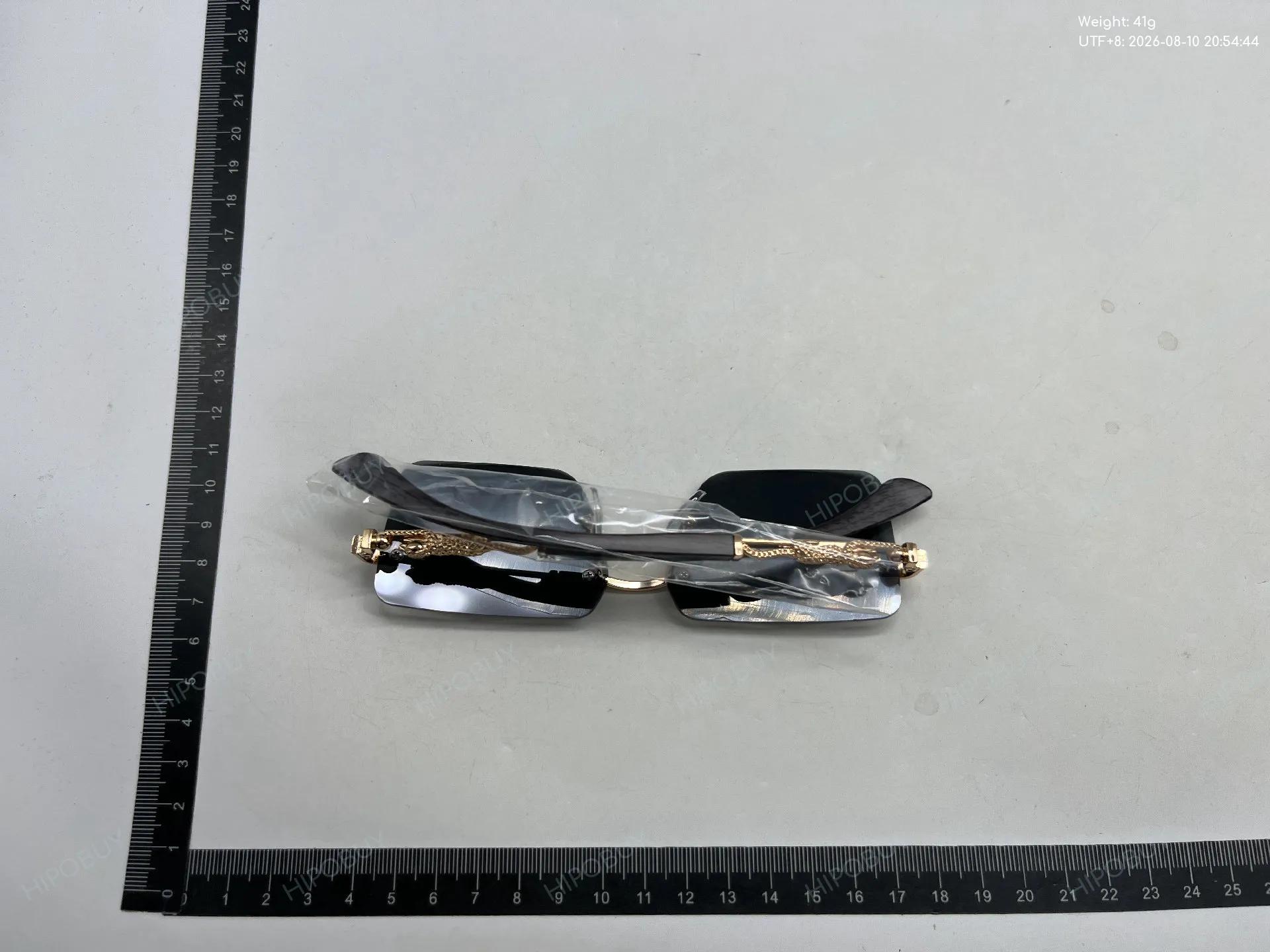 Foto QC 2 de Cartier Panthère Square-Frame Metal Sunglasses Gold Brown Grey Gradient (3068)