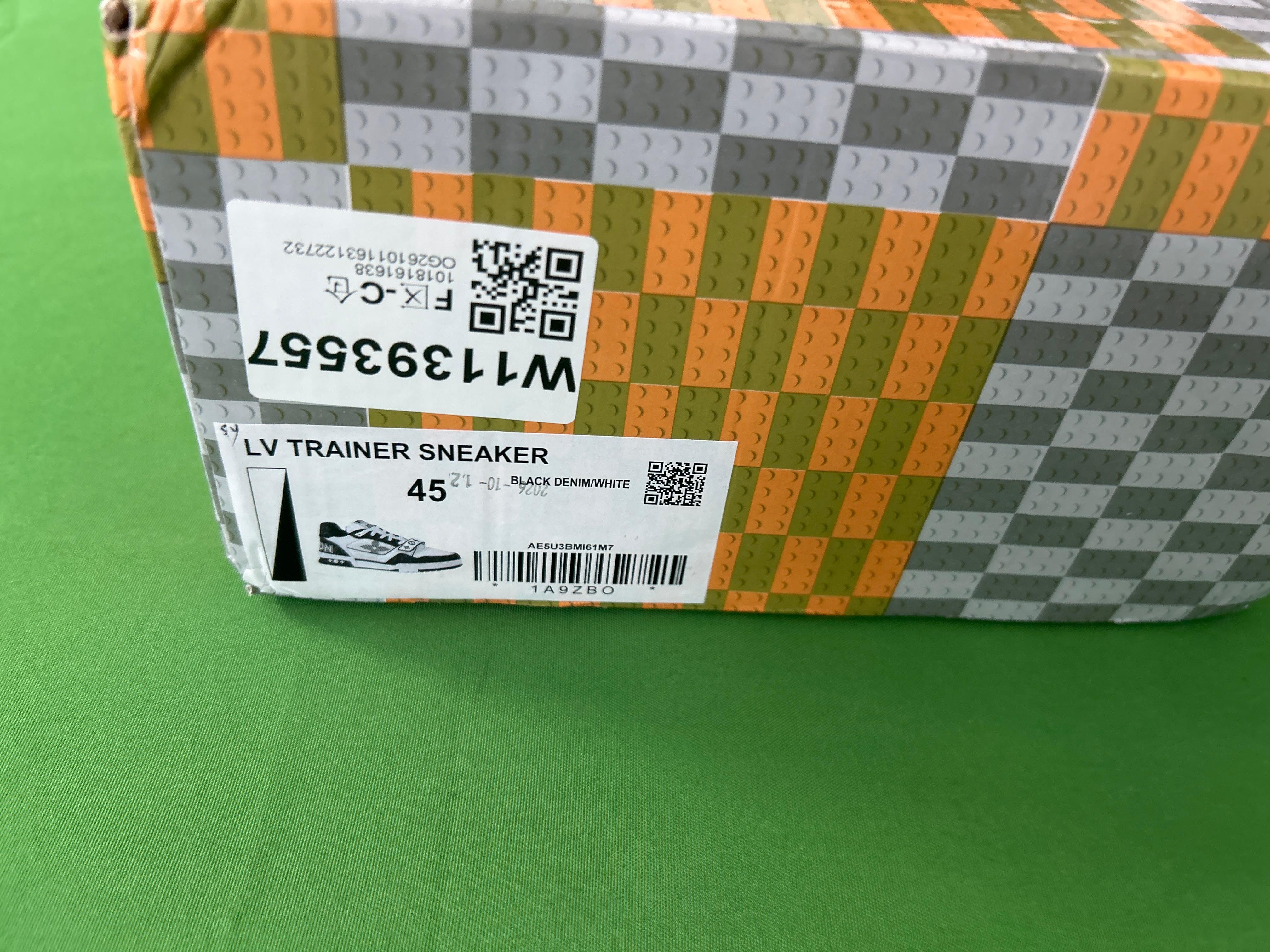 Foto QC 1 de Louis Vuitton Skate Low Black Swarovski Monogram 1ABMHV