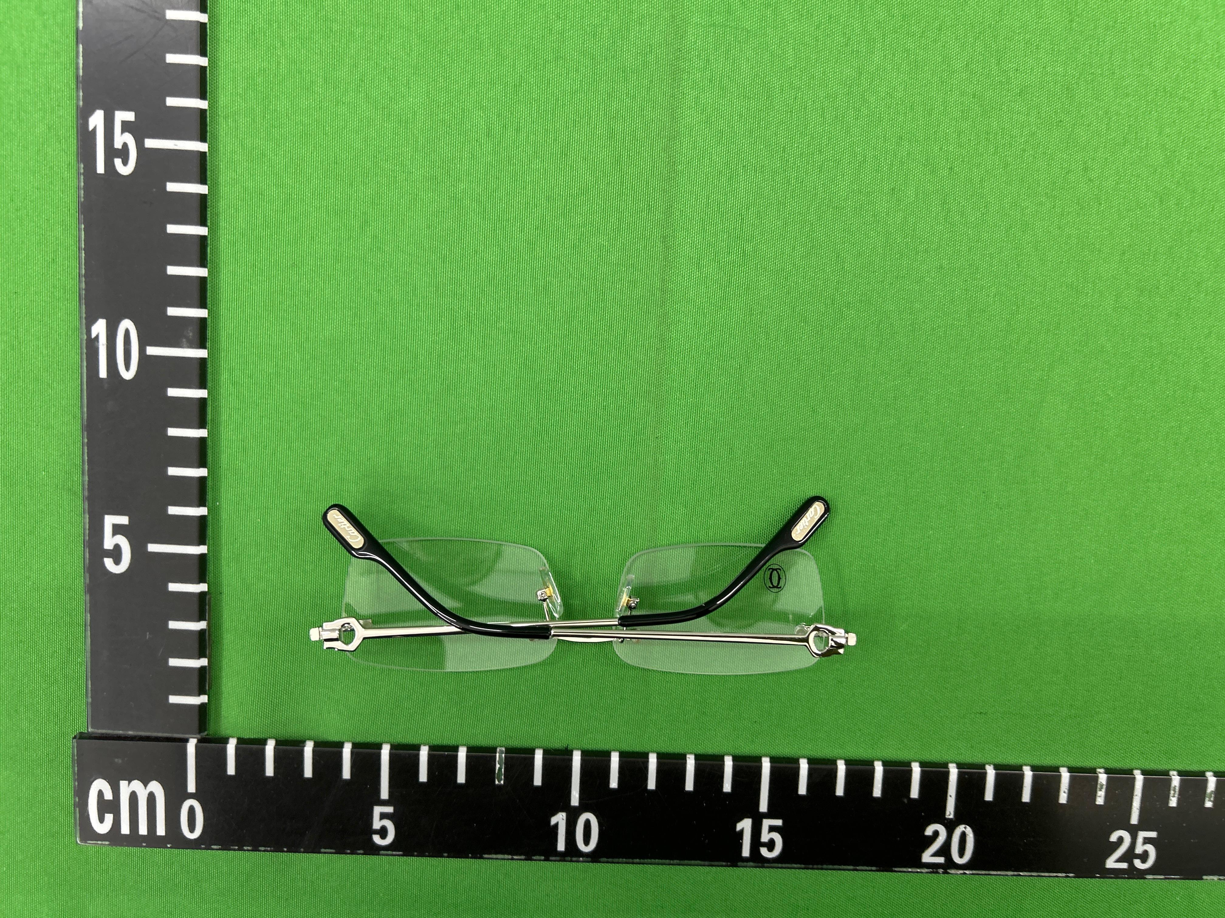 Foto QC 4 de Cartier Rimless Rectangle-Frame Metal Eyeglasses Silver Clear (CT0046O-002)