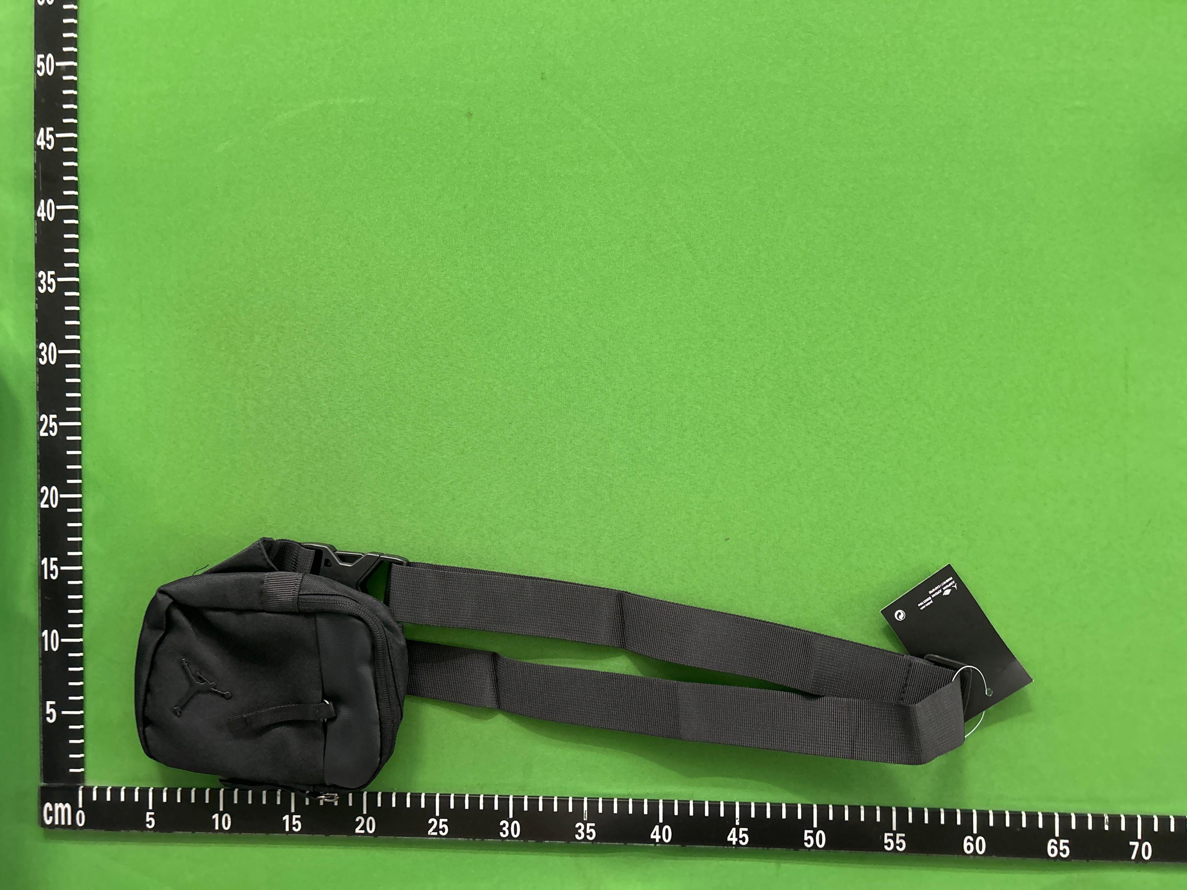 Foto QC 3 de Jordan Alpha Camera Bag 1L Black