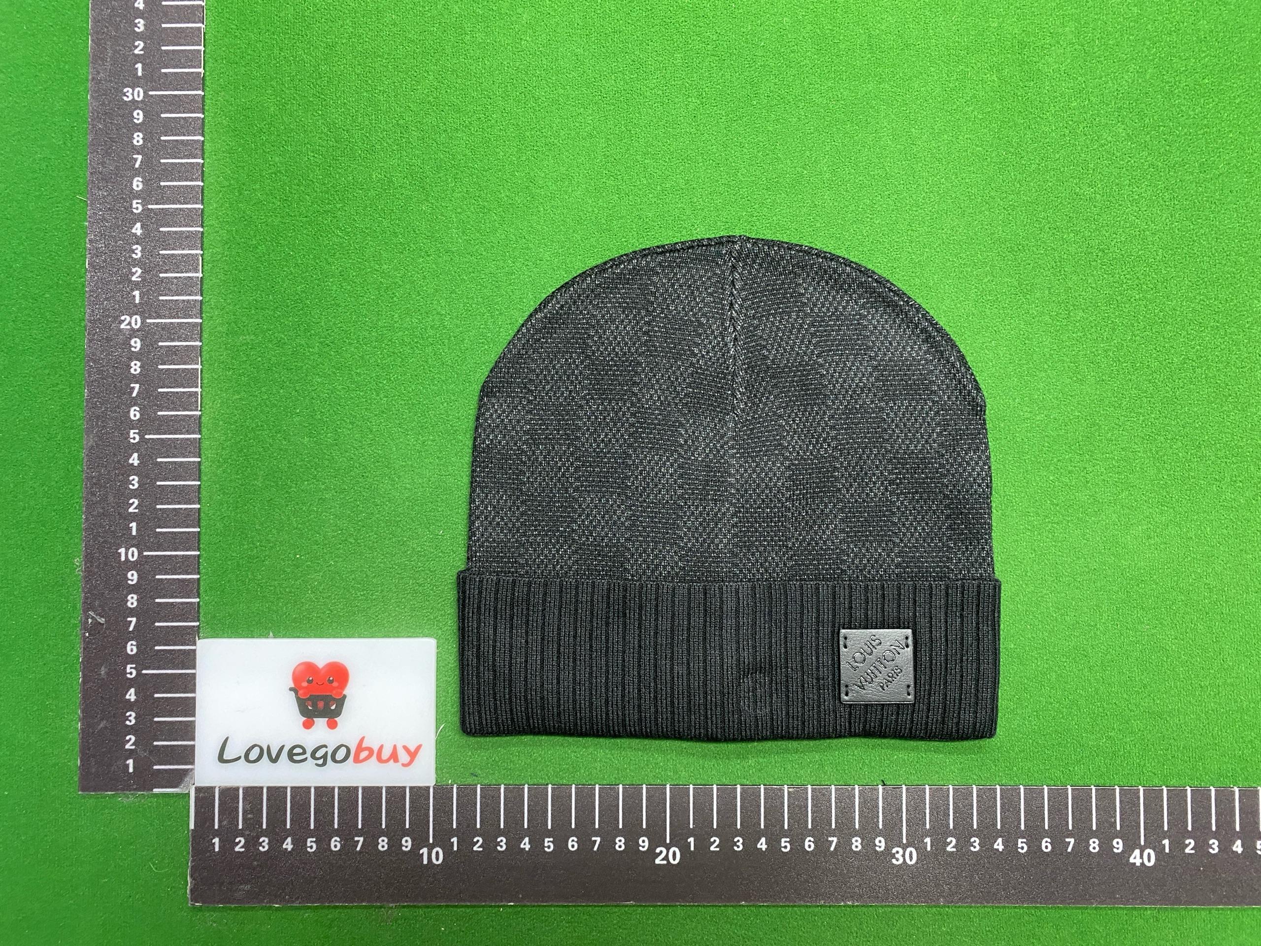 Foto QC 3 de Louis Vuitton Damier Beanie Pink