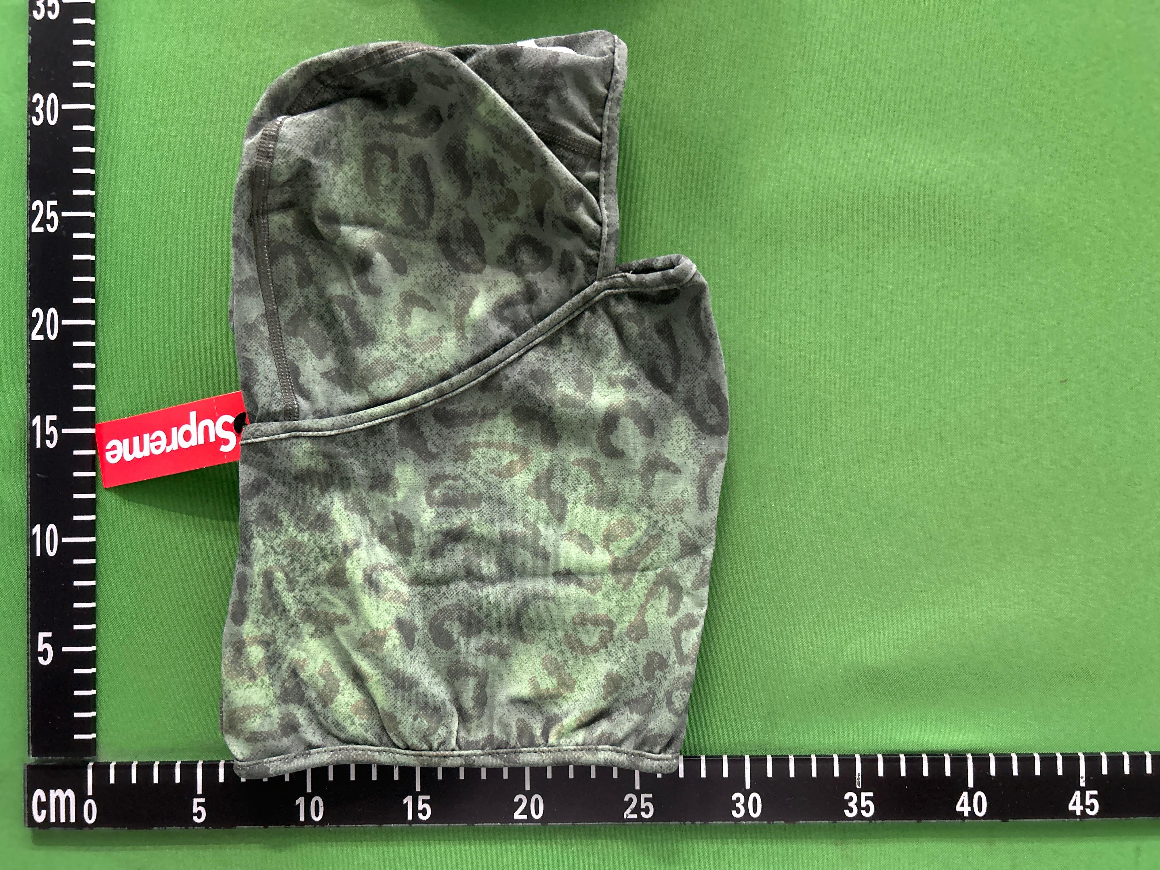 Foto QC 1 de Supreme Heat Reactive Balaclava Green Leopard