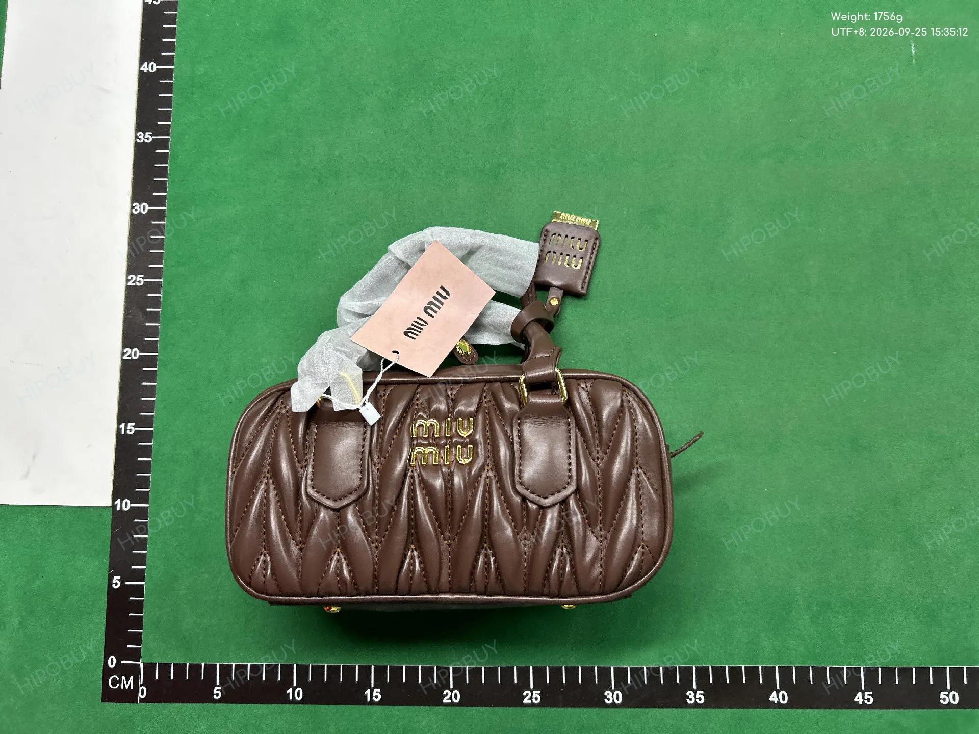 Foto QC 4 de Miu Miu Matelassé Top Handle Bag Small Dark Brown Nappa Leather